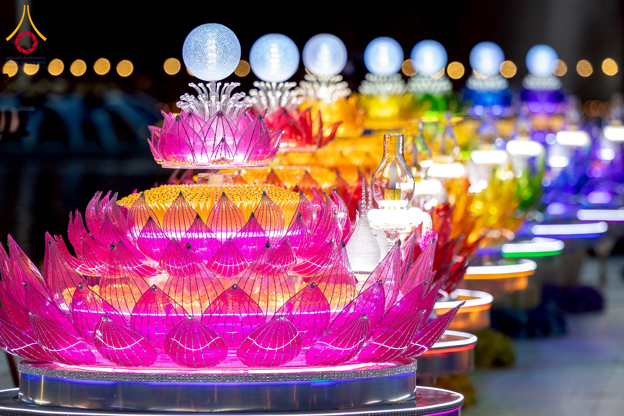 วัดพระธรรมกาย จัดพิธีลอยกระทงธรรม