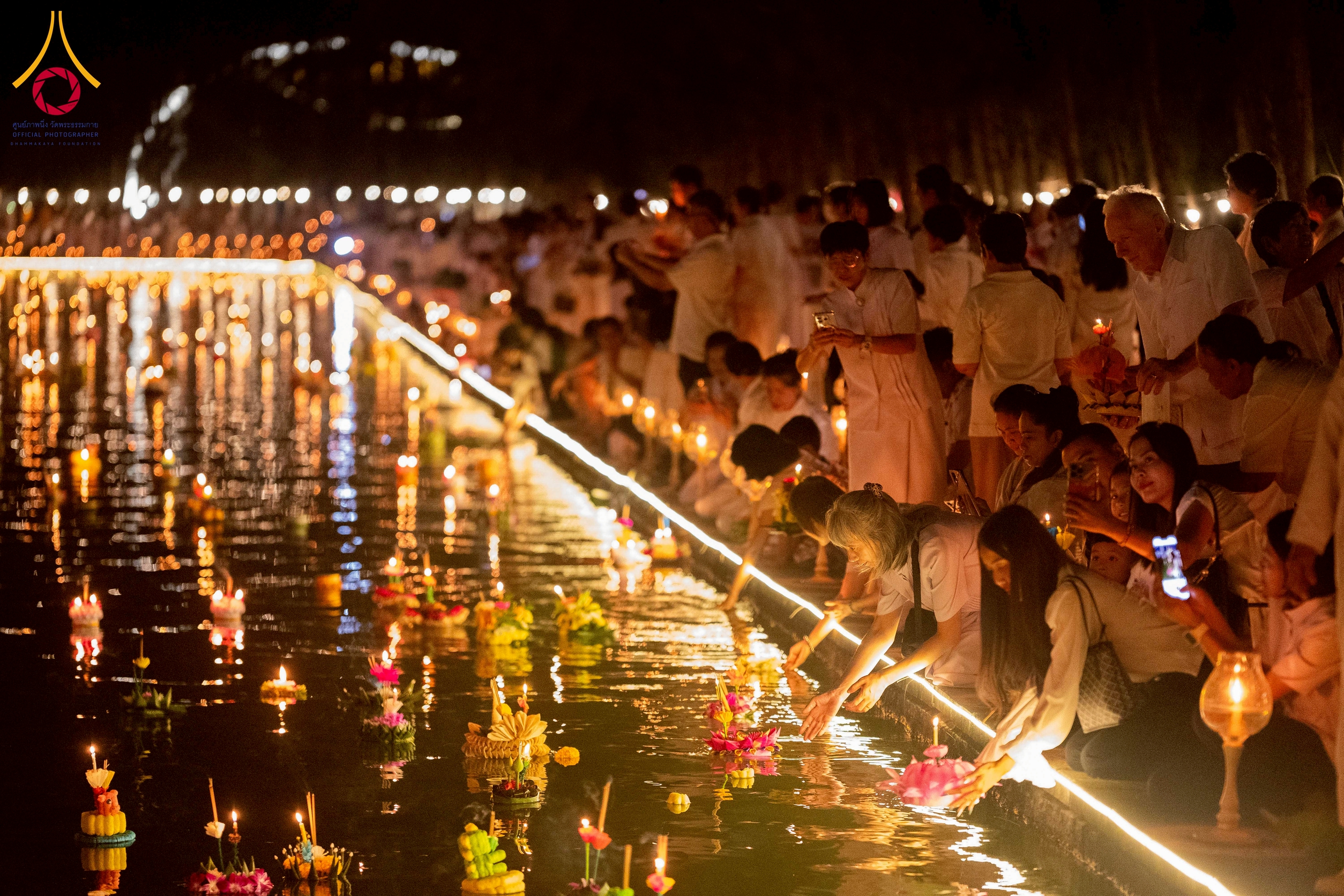 วัดพระธรรมกาย จัดพิธีลอยกระทงธรรม