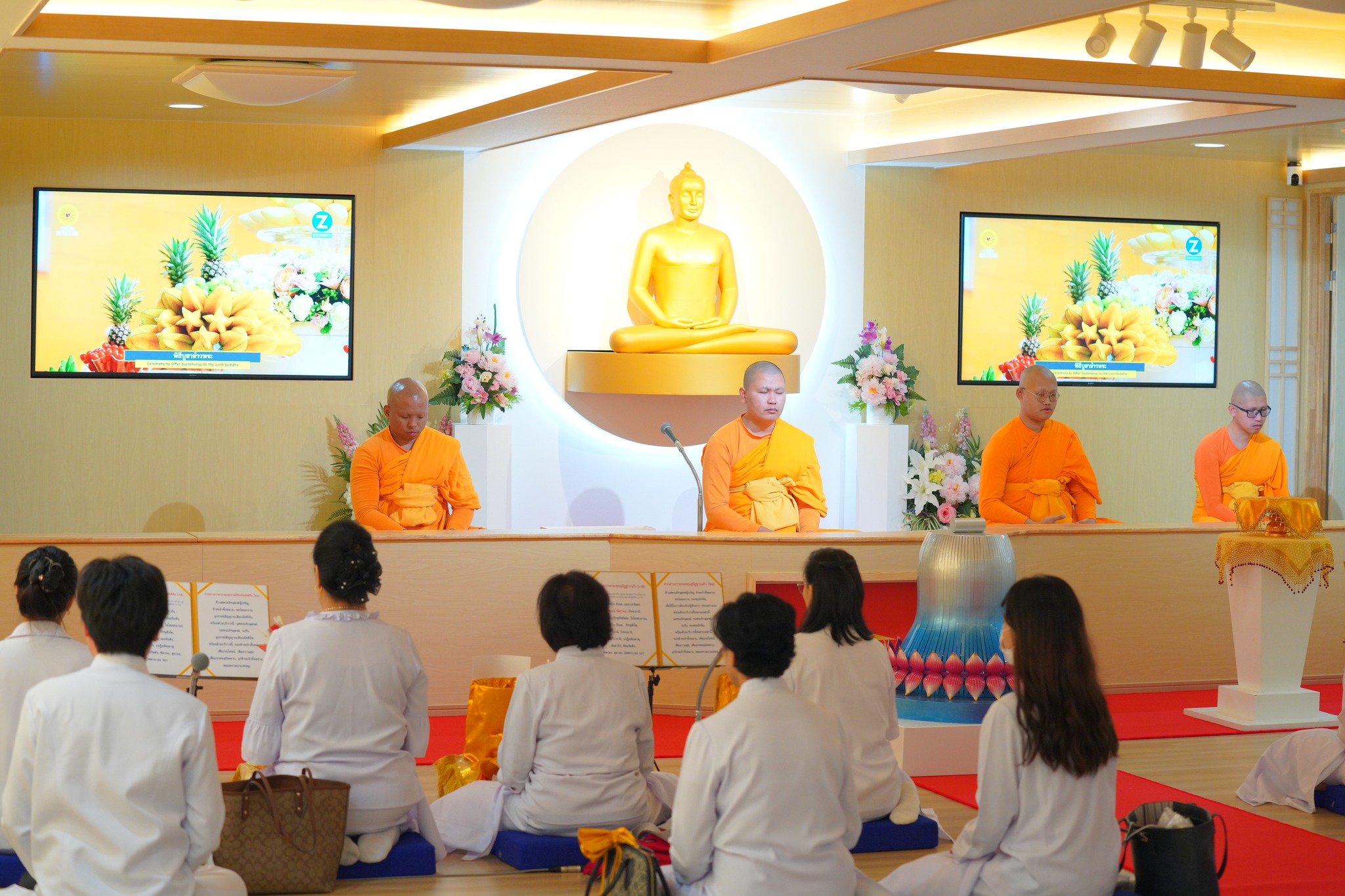 วัดพระธรรมกายโอซาก้า จัดงานบุญบูชาข้าวพระ