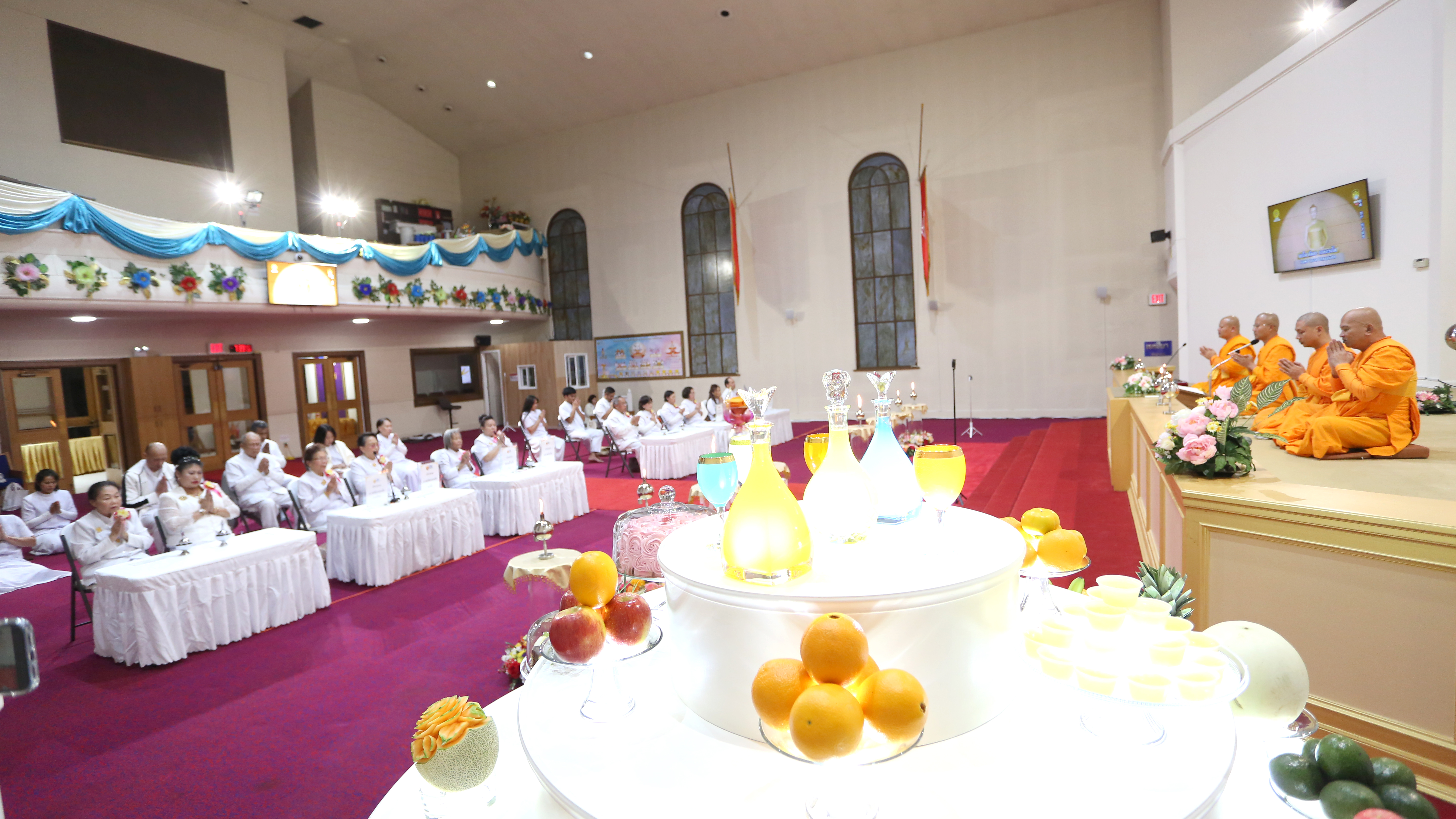 วัดพระธรรมกายออเรกอน จัดงานบุญบูชาข้าวพระ