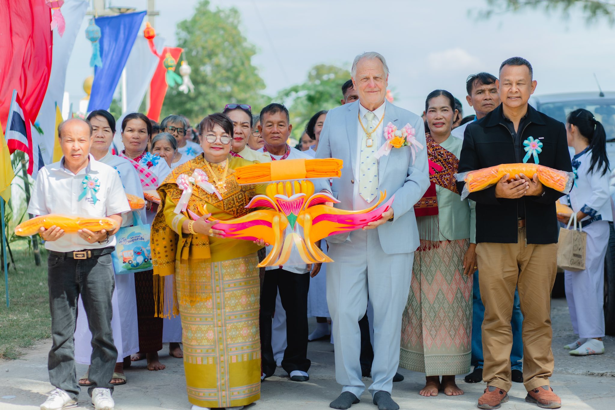 วัดแก้วสำเร็จ (ธุดงคสถานห้วยเม็ก) จัดพิธีทอดกฐินสามัคคี เพื่อสร้างอุโบสถและสร้างทุกสิ่ง