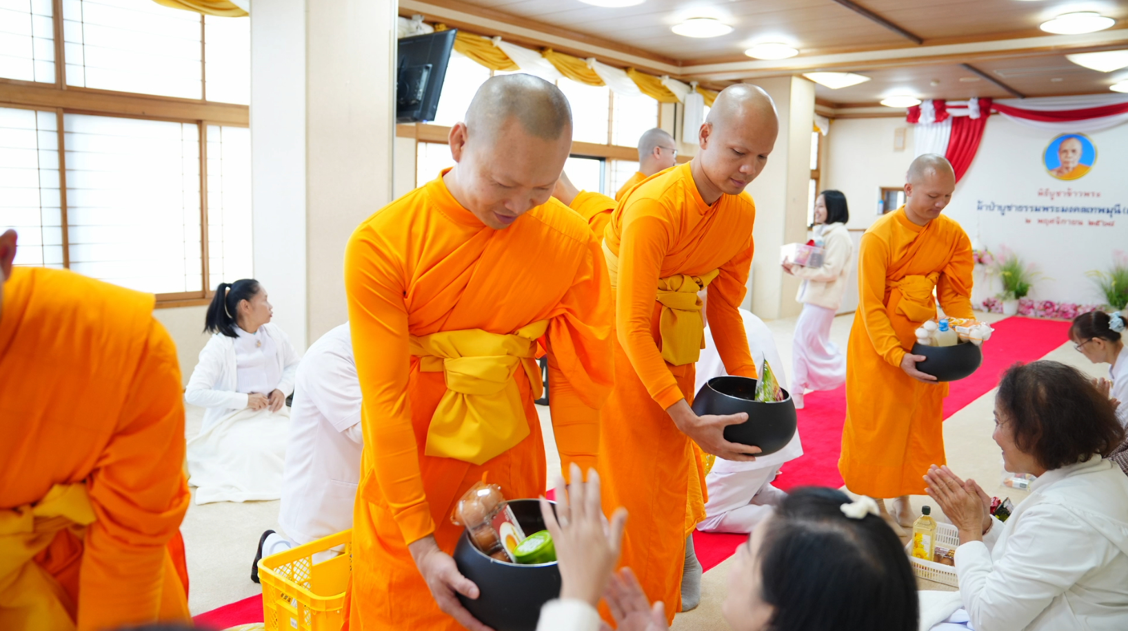 วัดพระธรรมกายนางาโน่ จัดงานบุญบูชาข้าวพระ