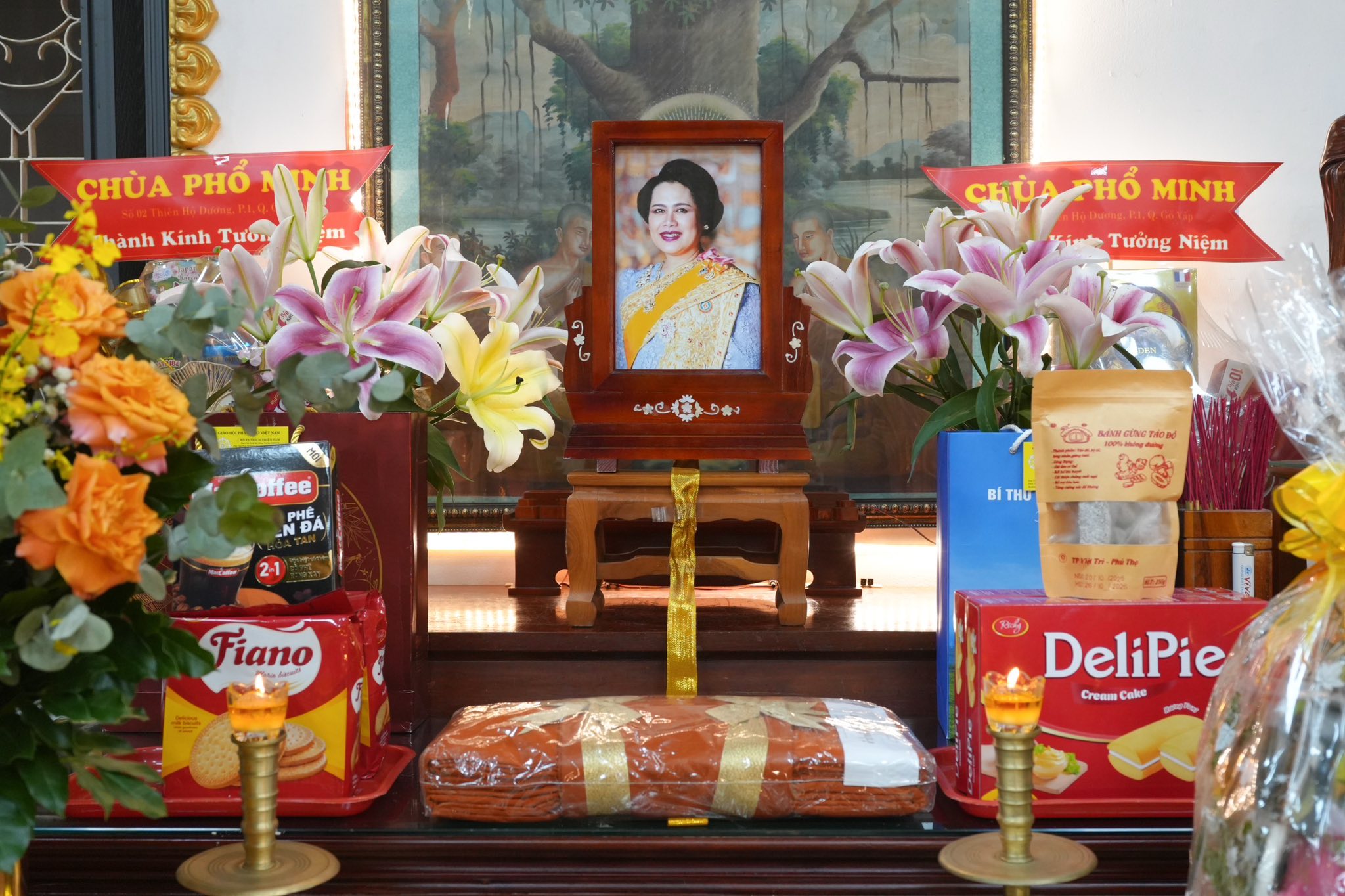 คณะสงฆ์เวียดนามร่วมกับประธานมูลนิธิธรรมกาย จัดพิธีบำเพ็ญกุศลถวายพระพันปีหลวง