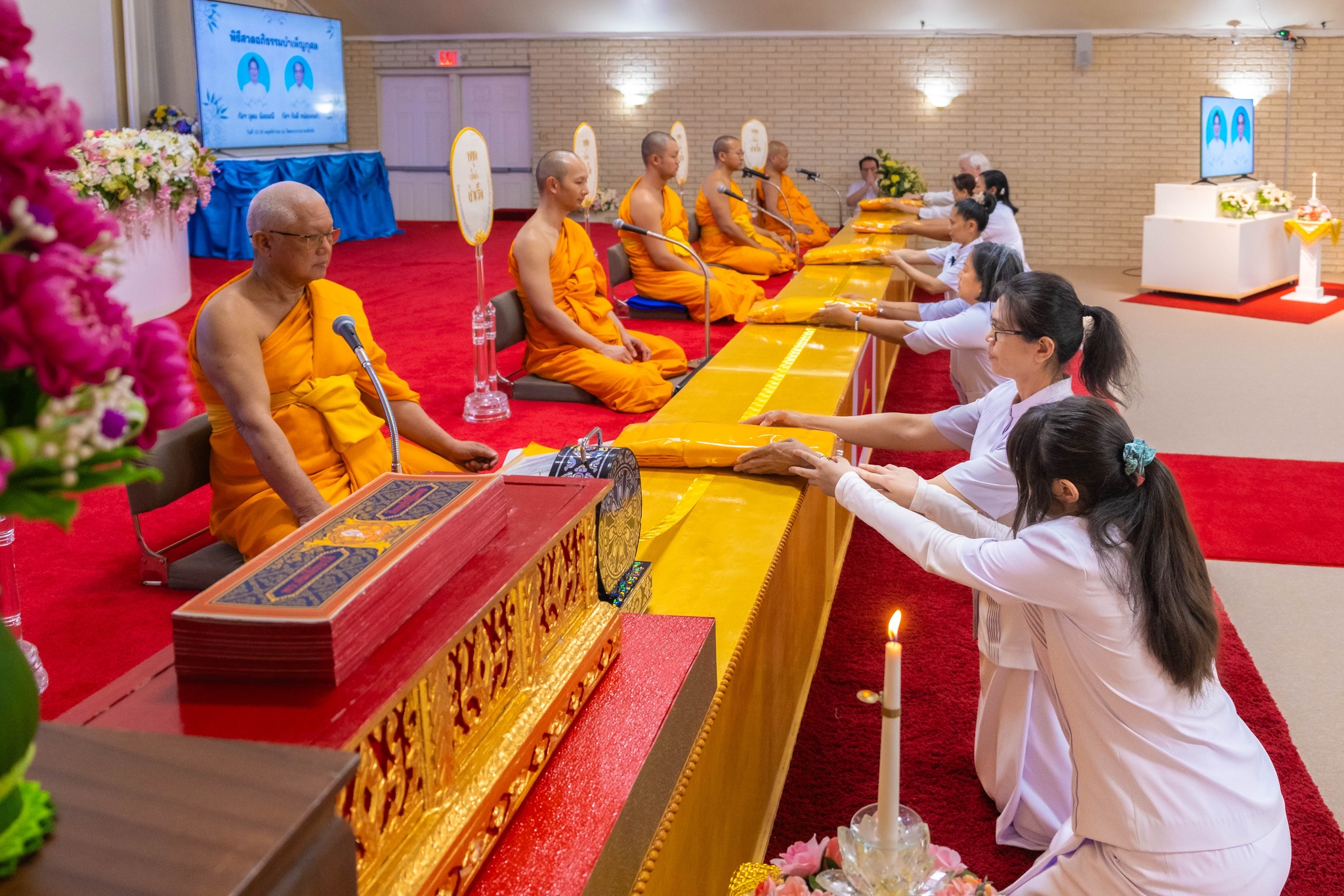วัดพระธรรมกายเท็กซัส จัดงานบุญวันอาทิตย์