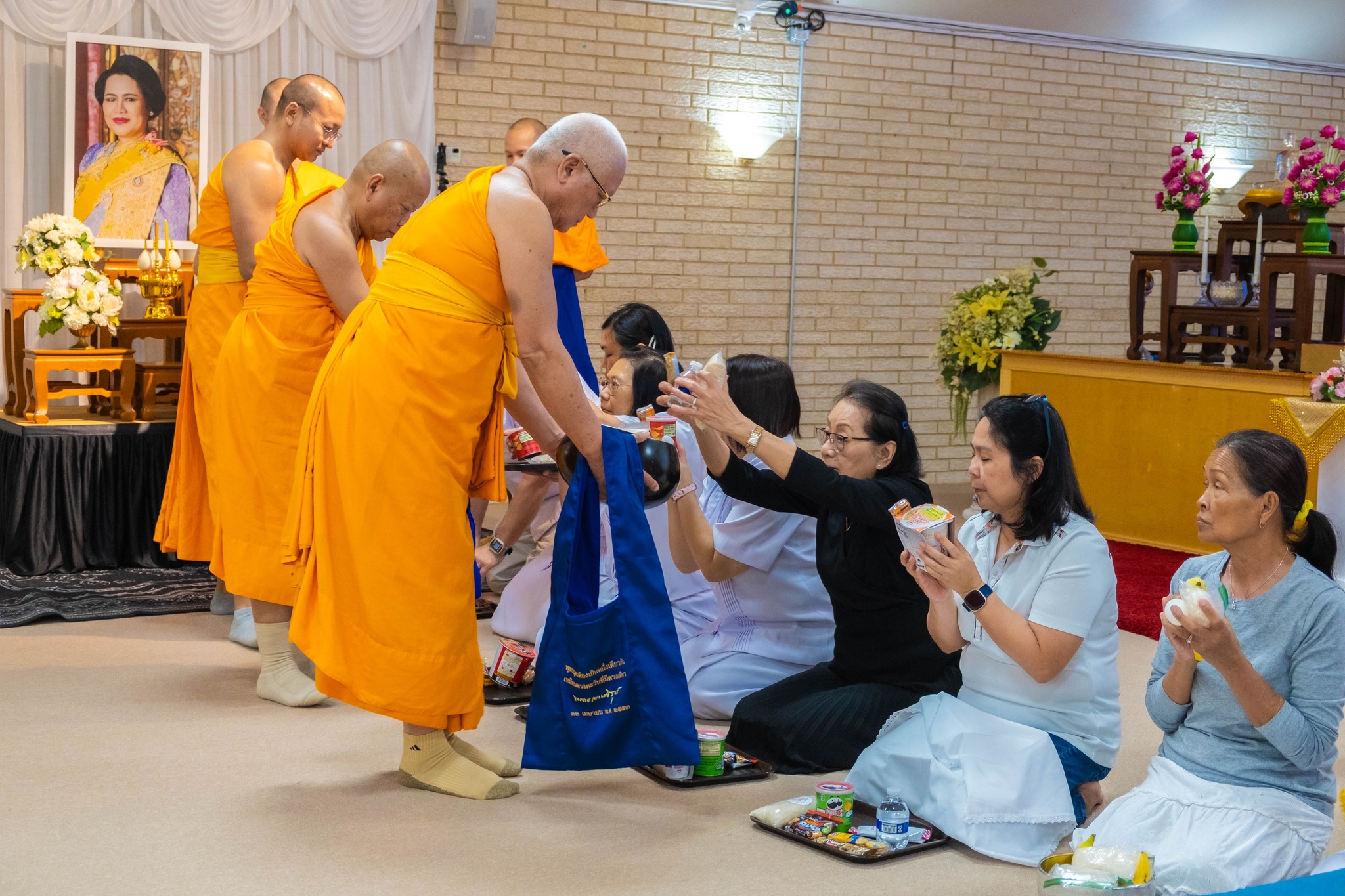 วัดพระธรรมกายเท็กซัส จัดงานบุญวันอาทิตย์