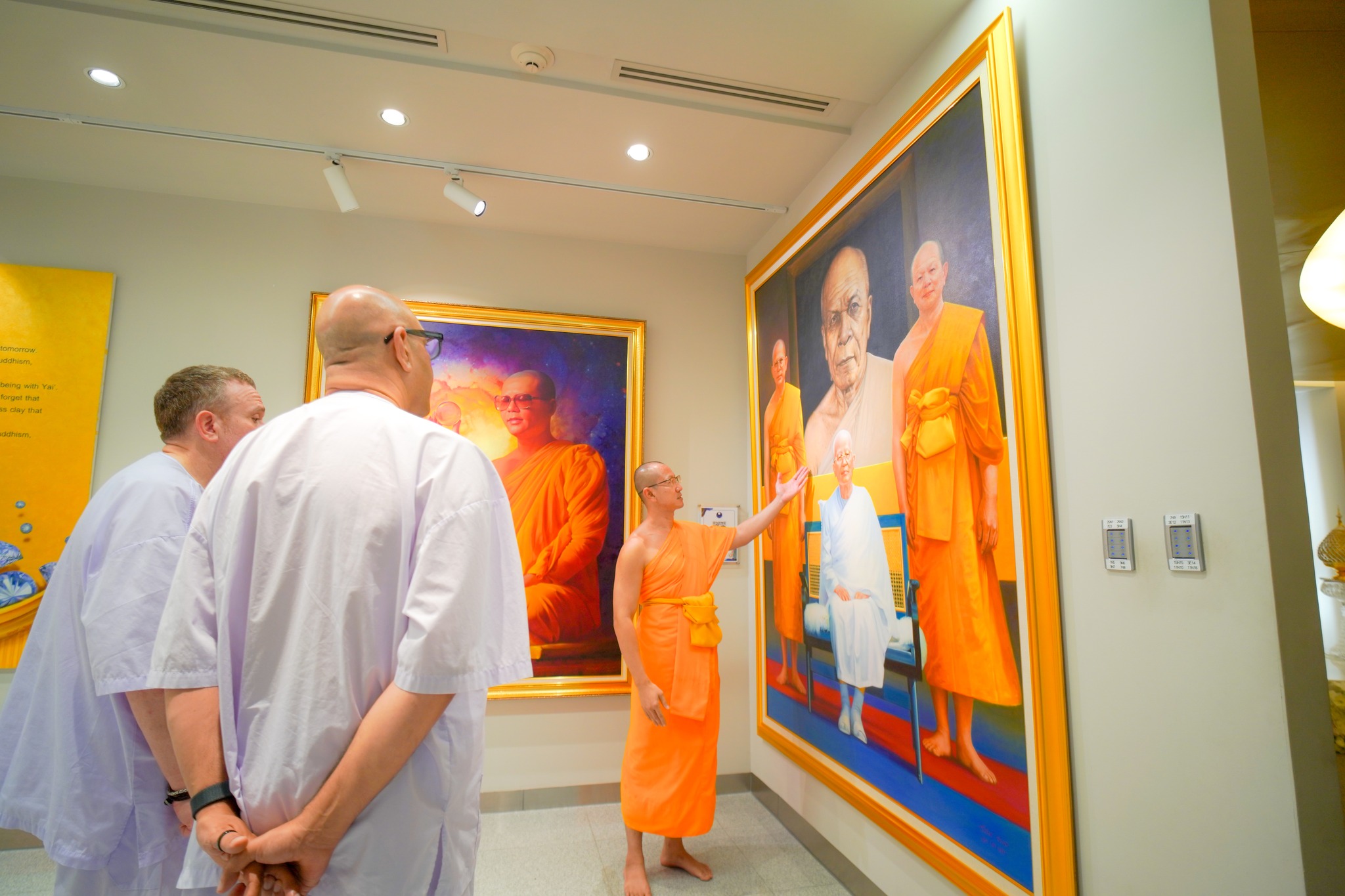 ชาวอังกฤษ มาเยี่ยมชมวัดพระธรรมกาย