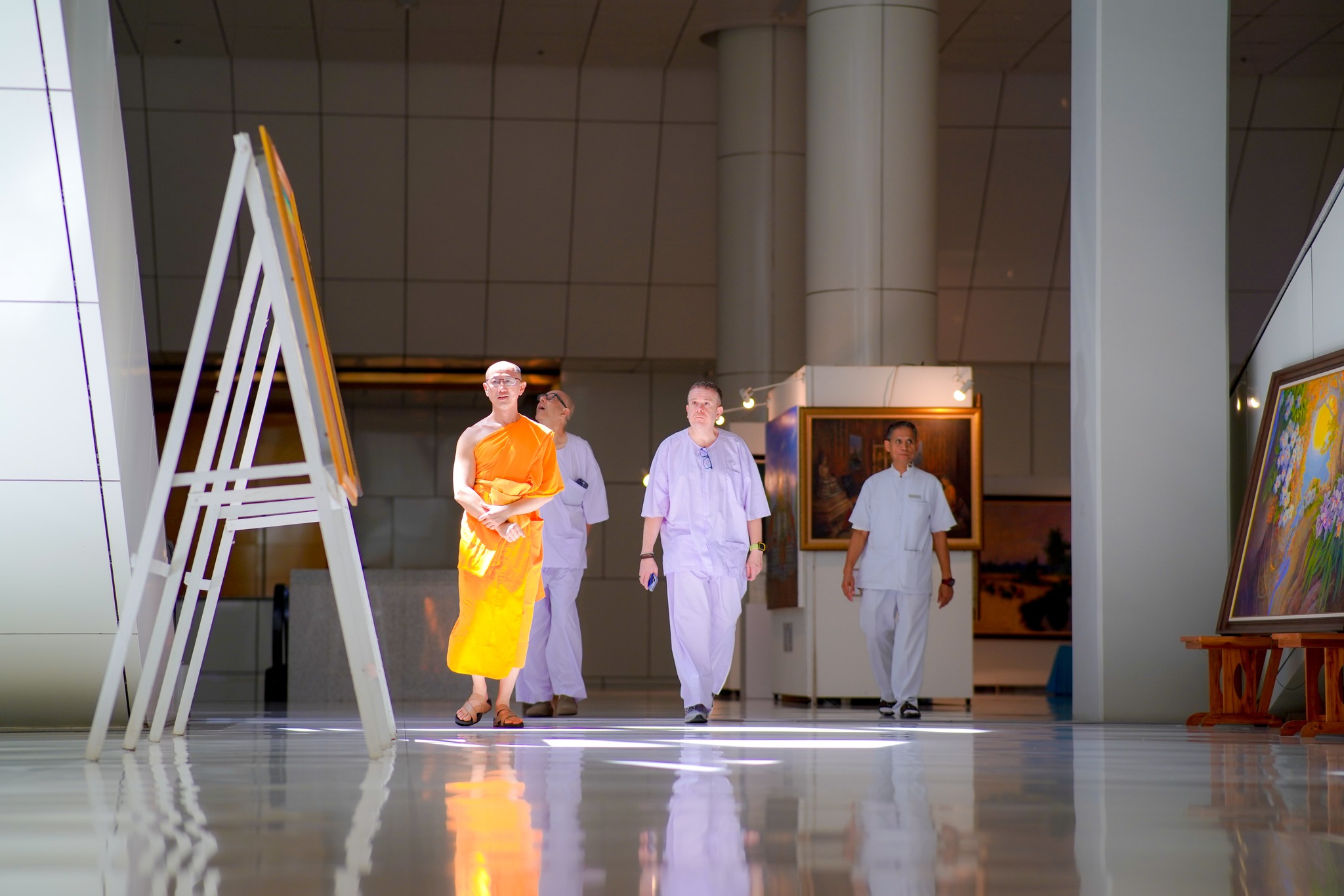 ชาวอังกฤษ มาเยี่ยมชมวัดพระธรรมกาย