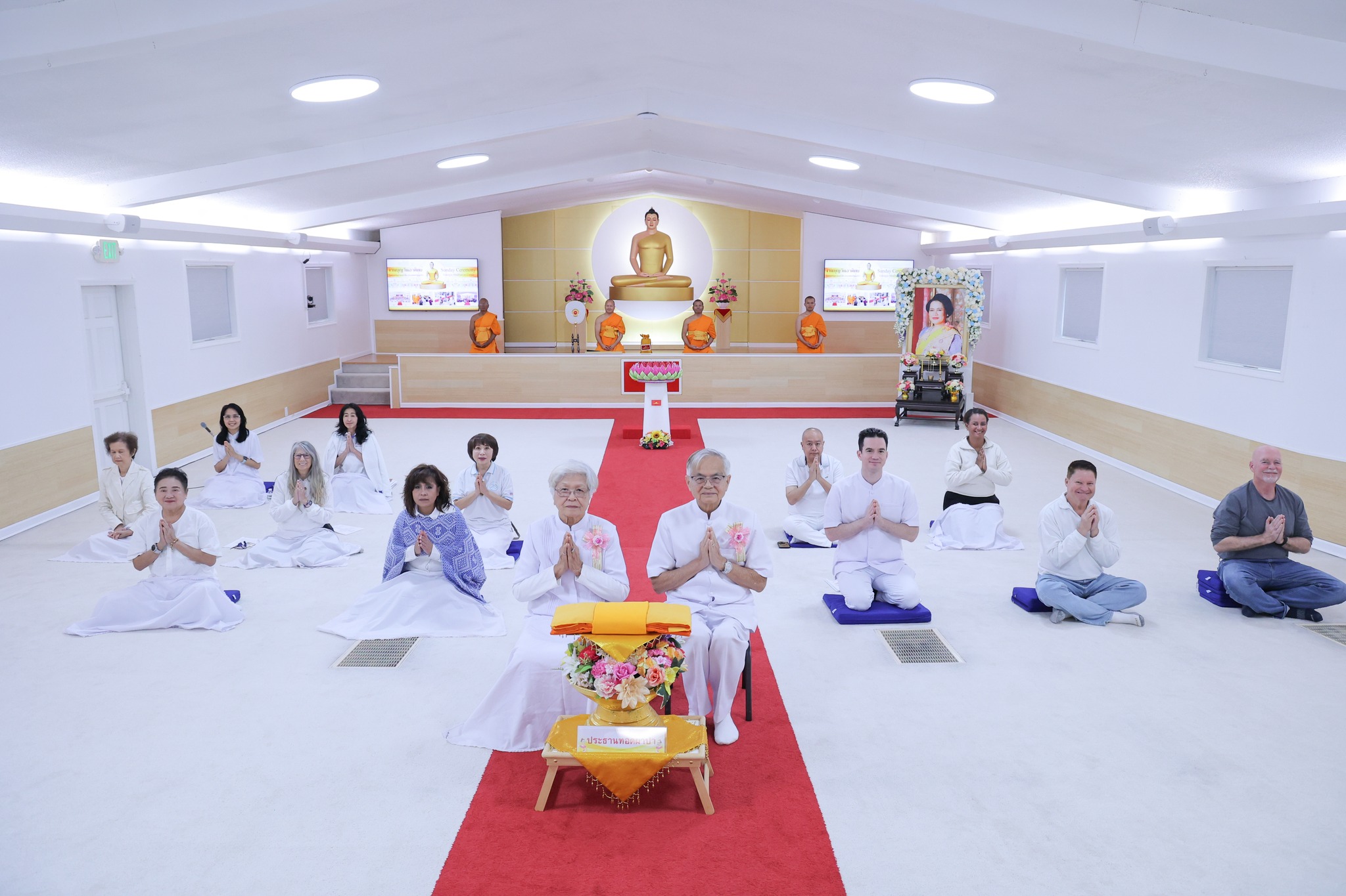 วัดพระธรรมกายจอร์เจีย จัดพิธีทอดผ้าป่าบำรุงวัด