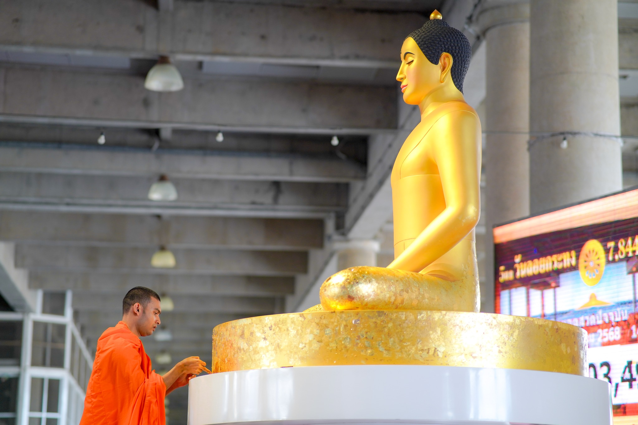 ชาวบังกลาเทศ มาเยี่ยมชมวัดพระธรรมกาย