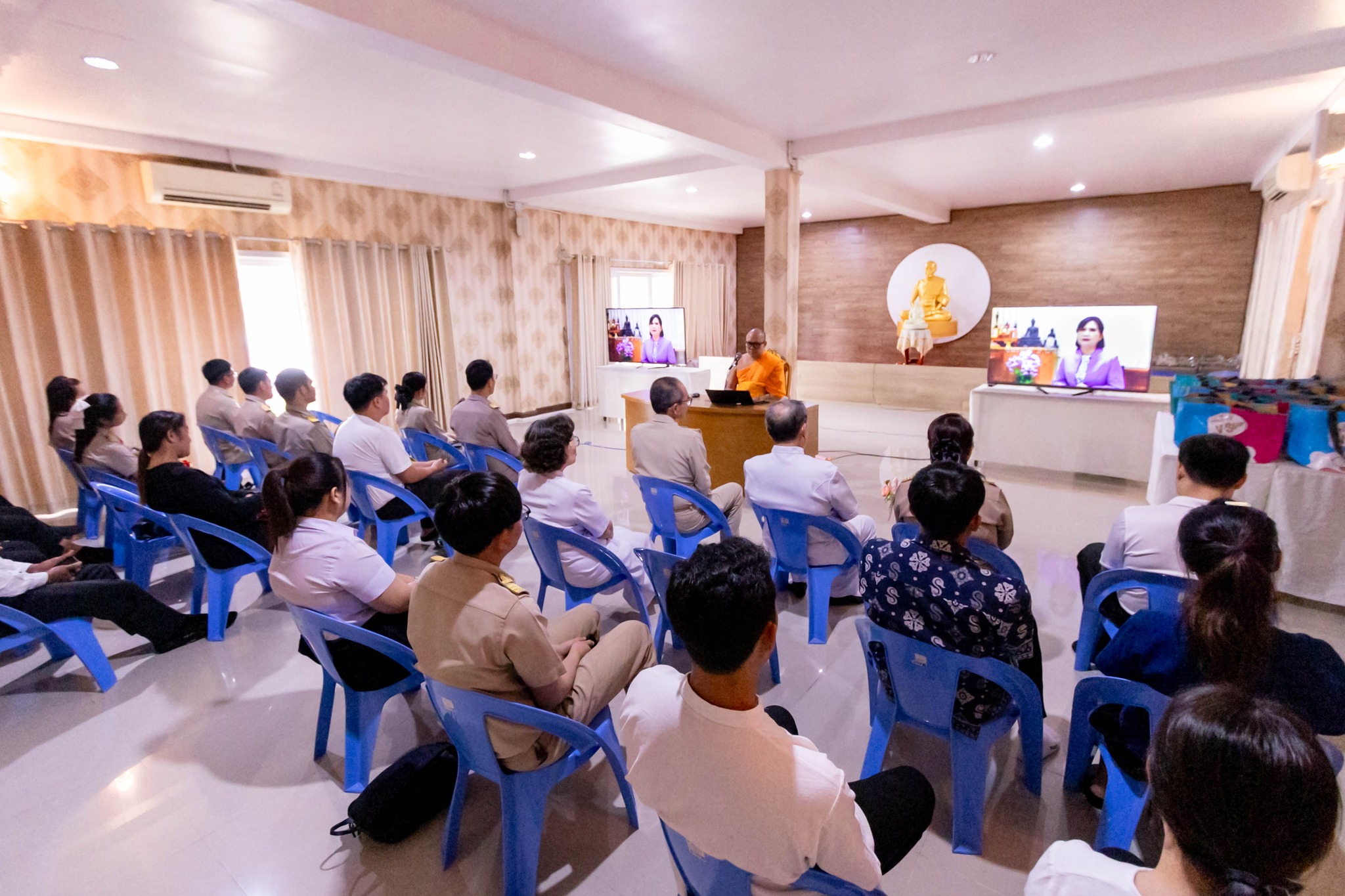 กิจกรรมวันรวมพลังเด็กดี V-Star ผู้นำฟื้นฟูศีลธรรมโลก จังหวัดตราด