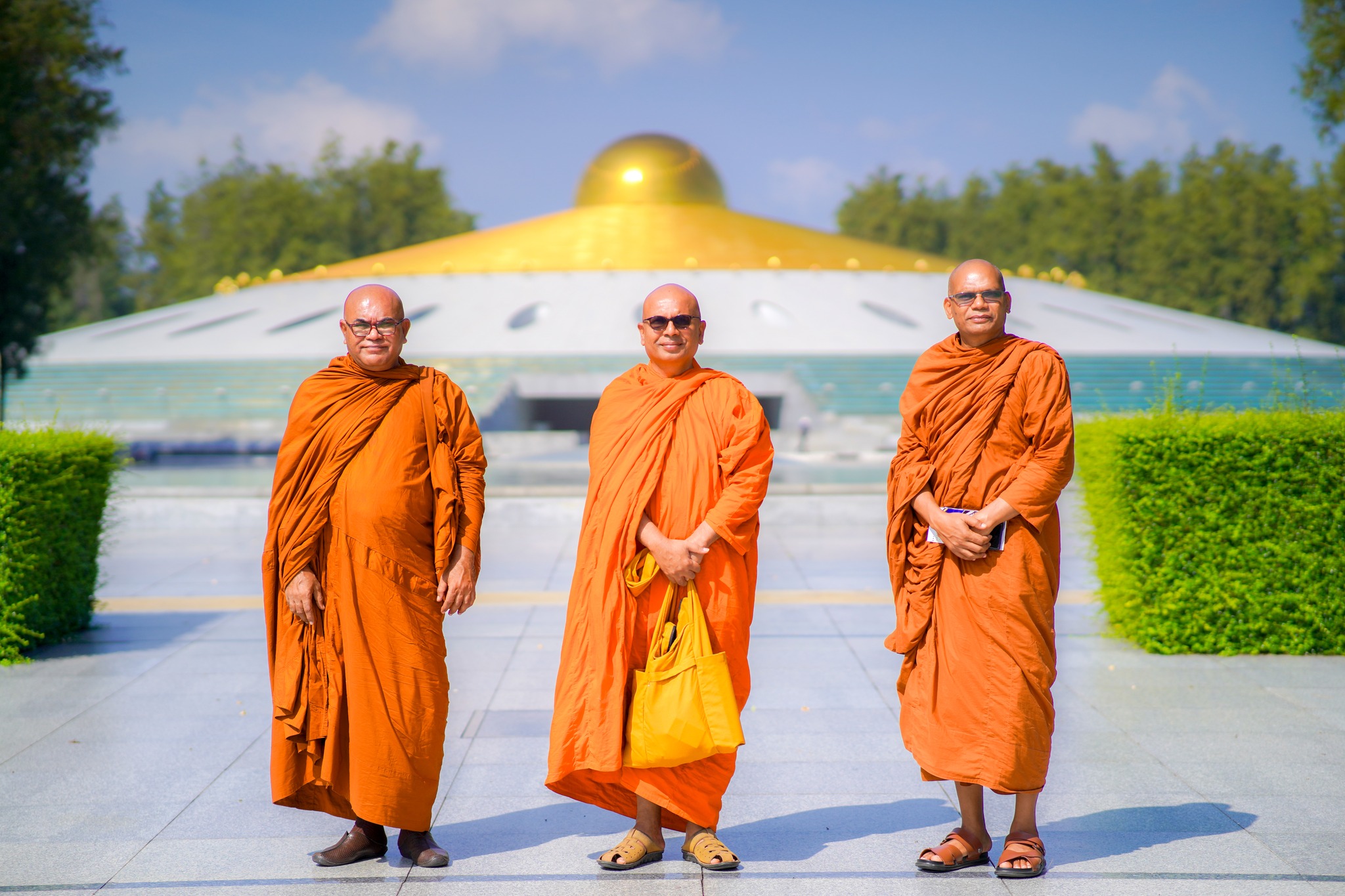 พระภิกษุชาวอินเดีย มาเยี่ยมชมวัดพระธรรมกาย