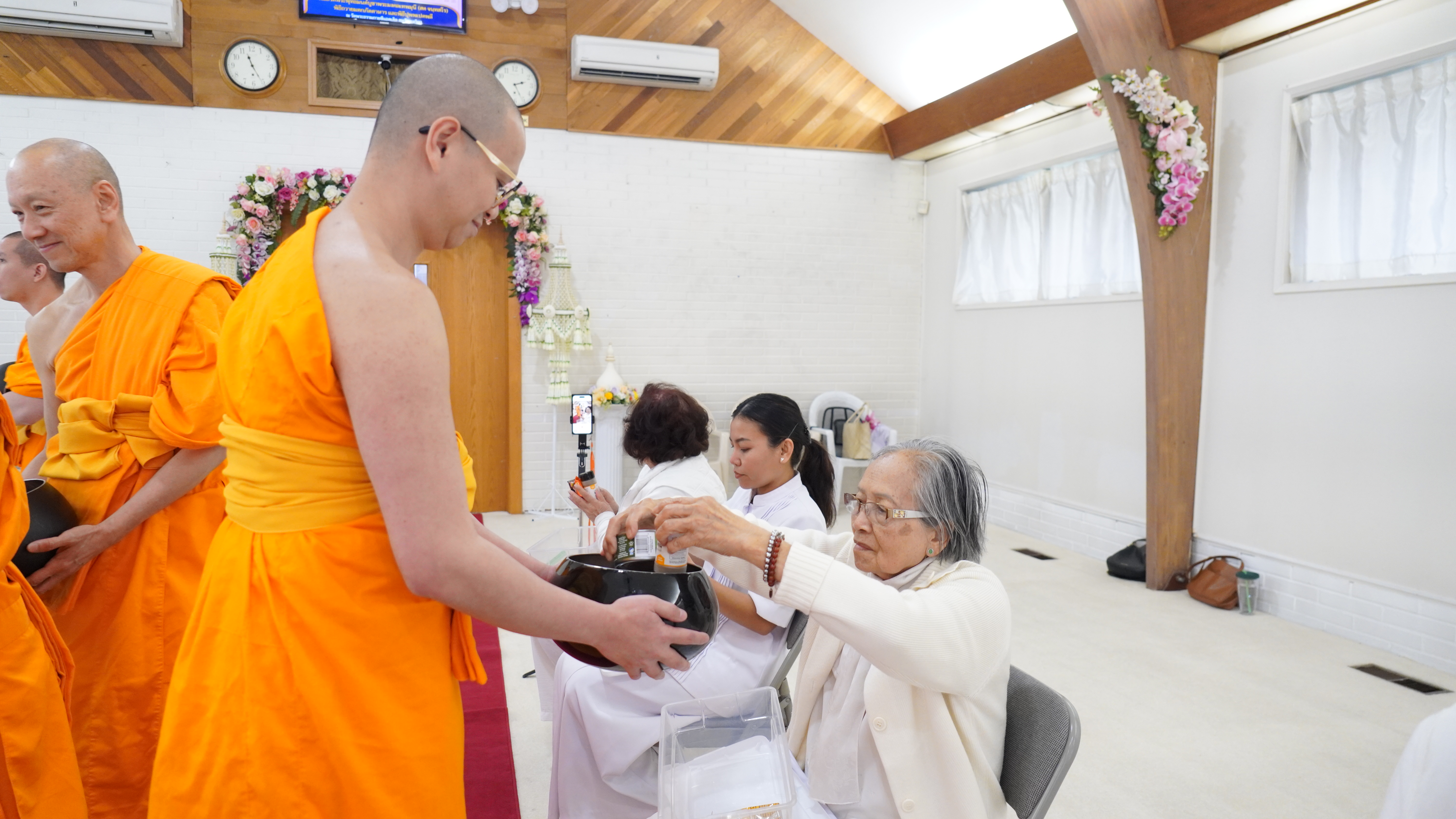 วัดพระธรรมกายซีแอตเติล จัดงานบุญวันอาทิตย์