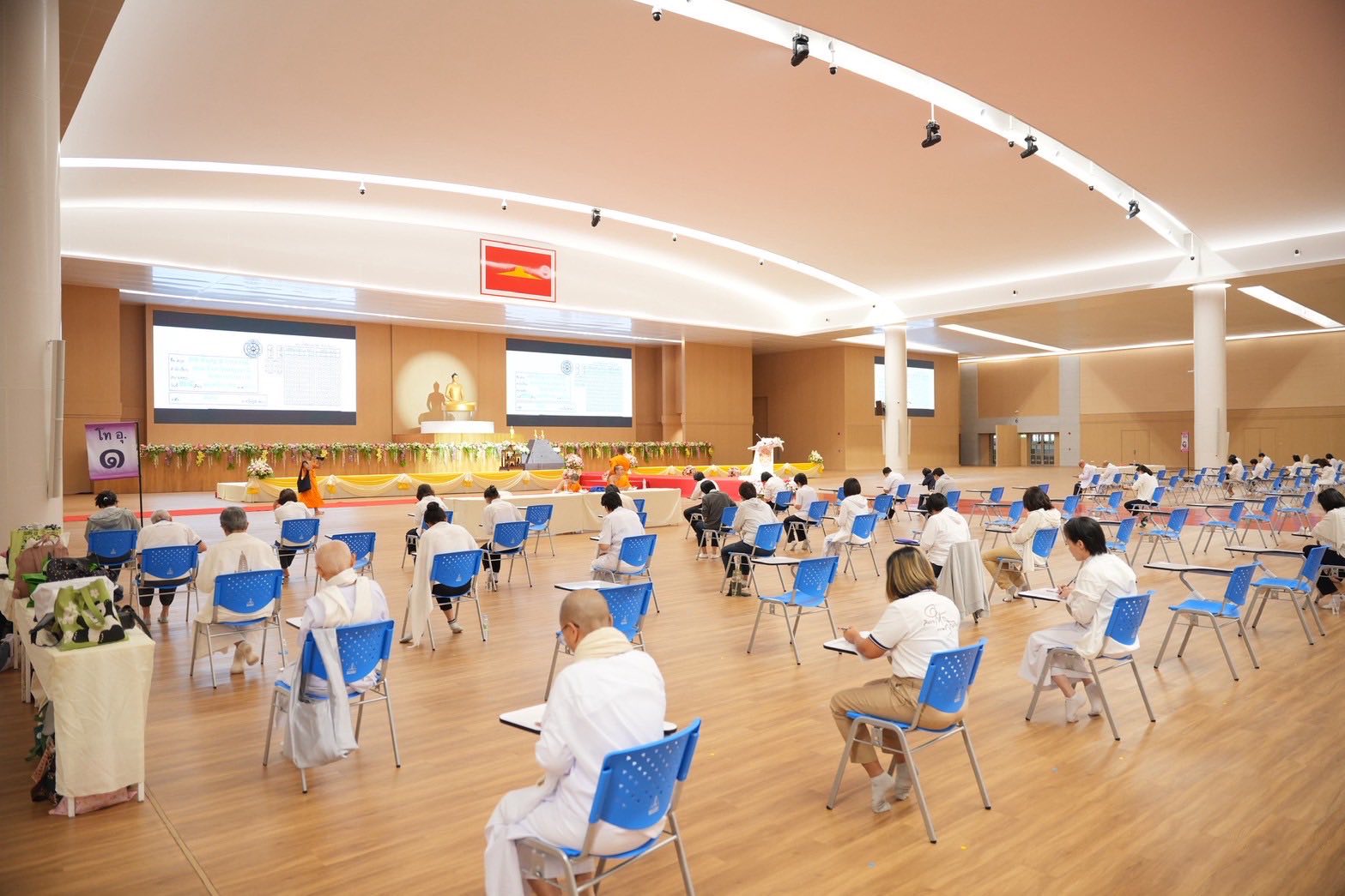 บรรยากาศสอบธรรมศึกษา ประจำปี 2568 ณ วัดพระธรรมกาย