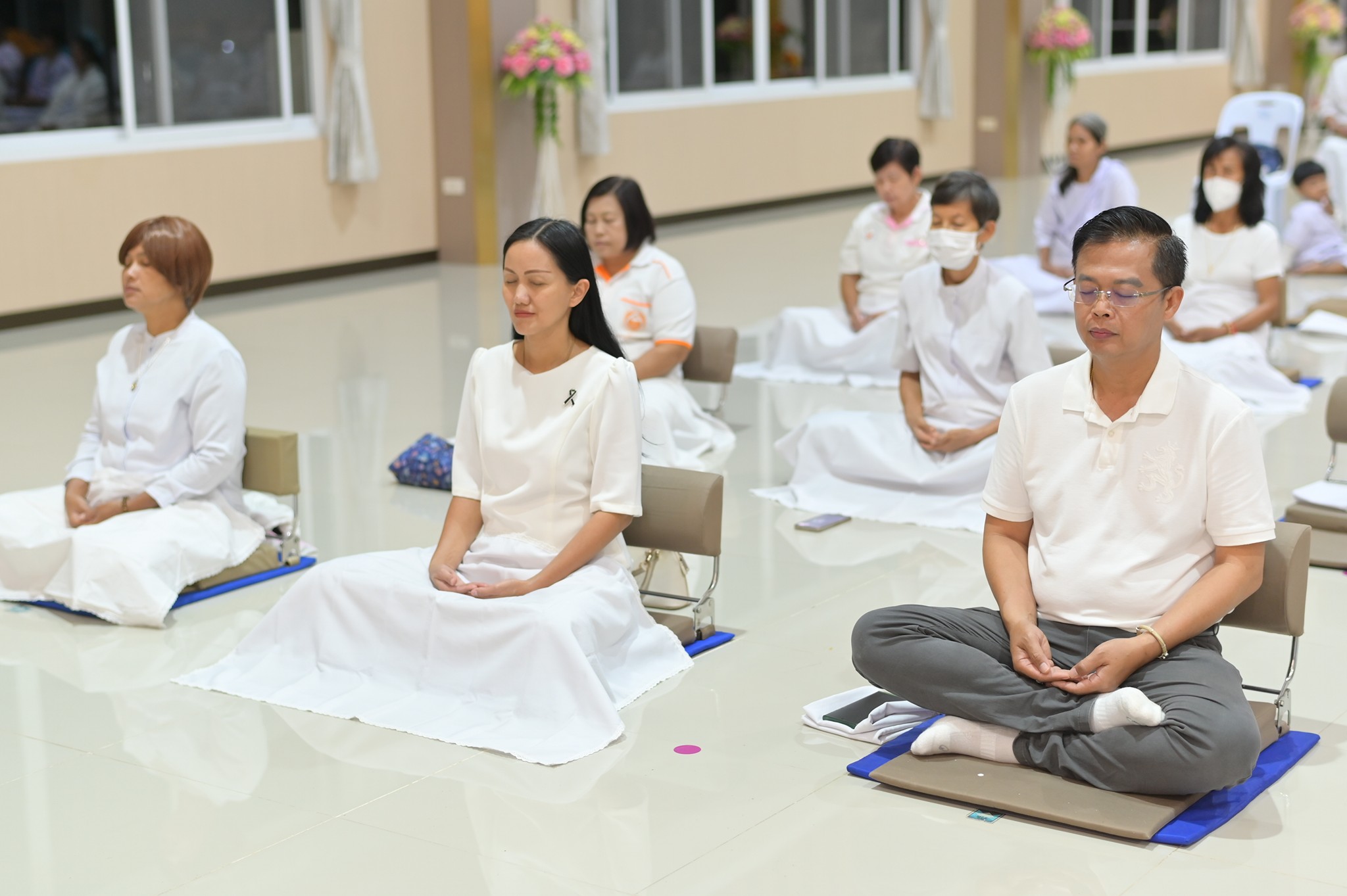 ศูนย์ปฏิบัติธรรมพนมสารคาม จัดปฏิบัติธรรมโครงการหมู่บ้านรักษาศีล 5