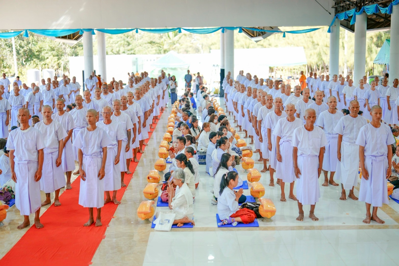 ธุดงคสถานอำนาจเจริญ จัดพิธีบรรพชา รุ่นบูชาธรรมมหาปูชนียาจารย์