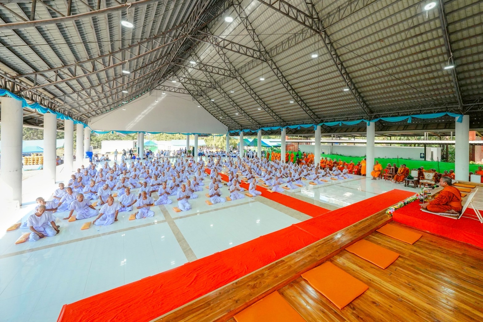 ธุดงคสถานอำนาจเจริญ จัดพิธีบรรพชา รุ่นบูชาธรรมมหาปูชนียาจารย์