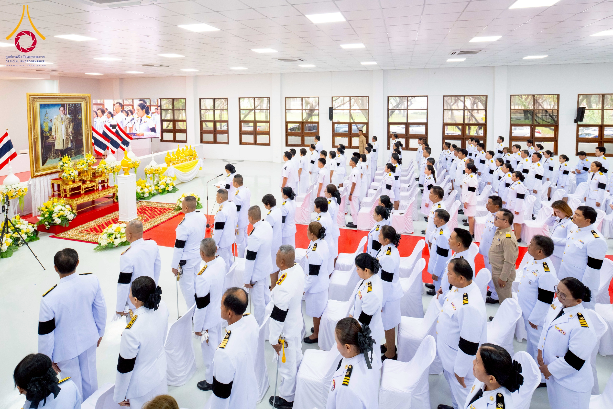 พสกนิกรอำเภอคลองหลวง ร่วมกิจกรรมเนื่องในโอกาสวันคล้ายวันพระบรมราชสมภพ