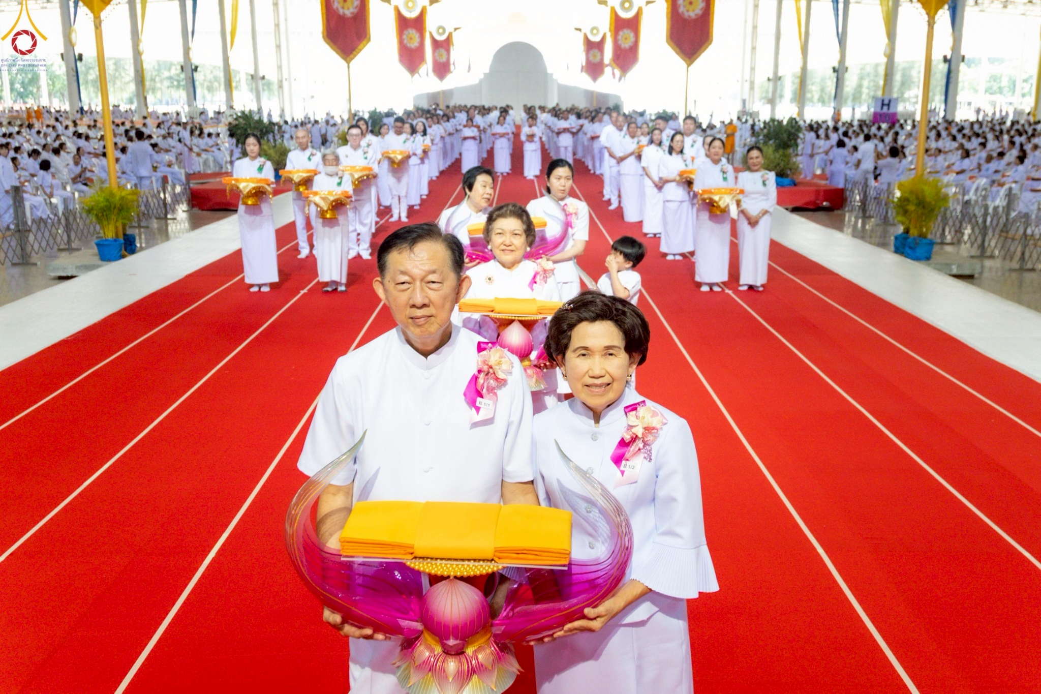 วัดพระธรรมกาย จัดพิธีบูชาข้าวพระ-พิธีทอดผ้าป่าต้นสมบัติจักรพรรดิ