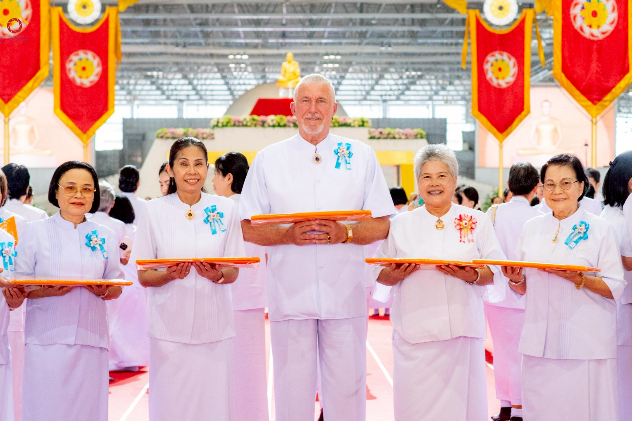 วัดพระธรรมกาย จัดพิธีบูชาข้าวพระ-พิธีทอดผ้าป่าต้นสมบัติจักรพรรดิ