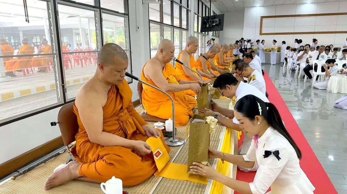 พิธีตั้งฐานานุกรมแด่คณะสงฆ์วัดพระธรรมกาย 4 รูป