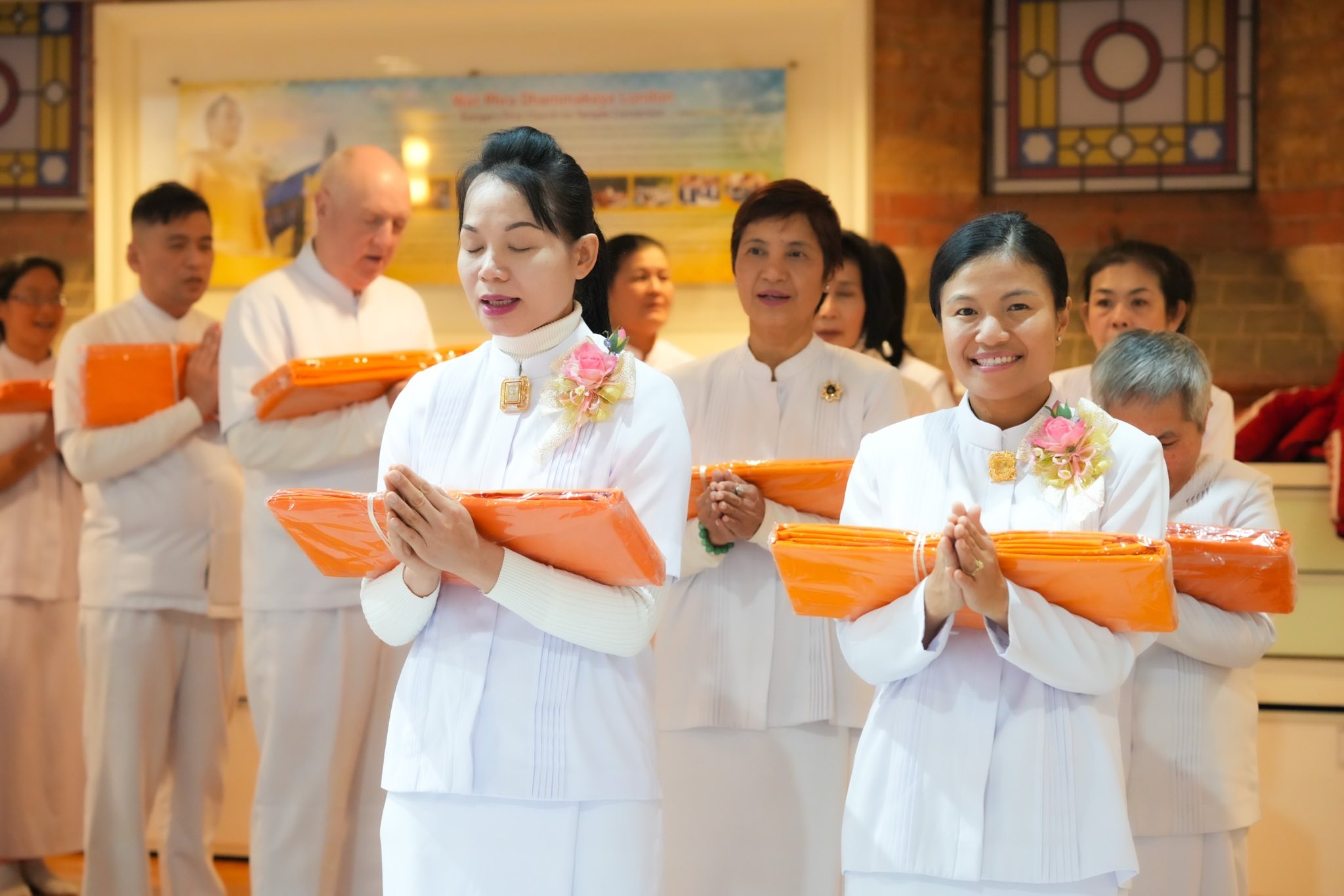 วัดพระธรรมกายลอนดอน จัดงานบุญบูชาข้าวพระ