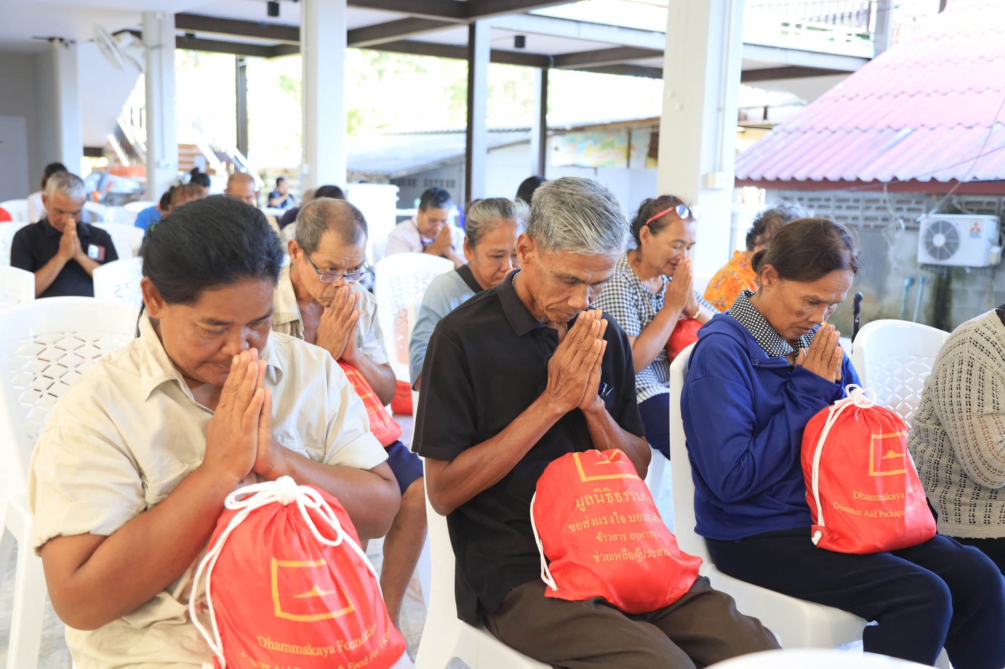 ศูนย์อบรมเยาวชนเมืองนราธิวาส มอบถุงยังชีพแก่ผู้ประสบภัยน้ำท่วม จ.นราธิวาส