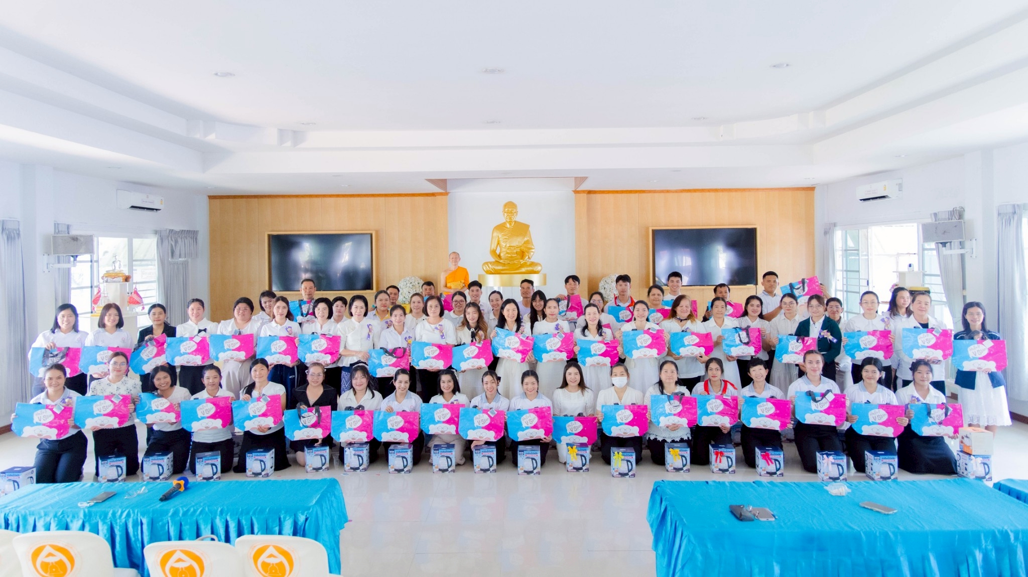 รวมพลังเด็กดี V-Star ผู้นำฟื้นฟูศีลธรรมโลก ประจำปี 2568 จังหวัดฉะเชิงเทรา