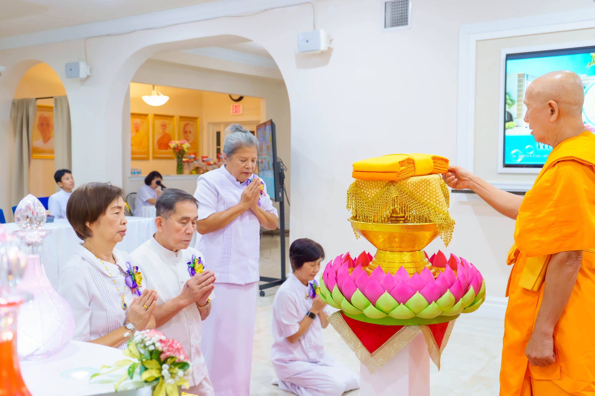 LINE_ALBUM_2025-12-06 à¸à¸¹à¸à¸²à¸à¹à¸²à¸§à¸à¸£à¸°_251208_108.jpg