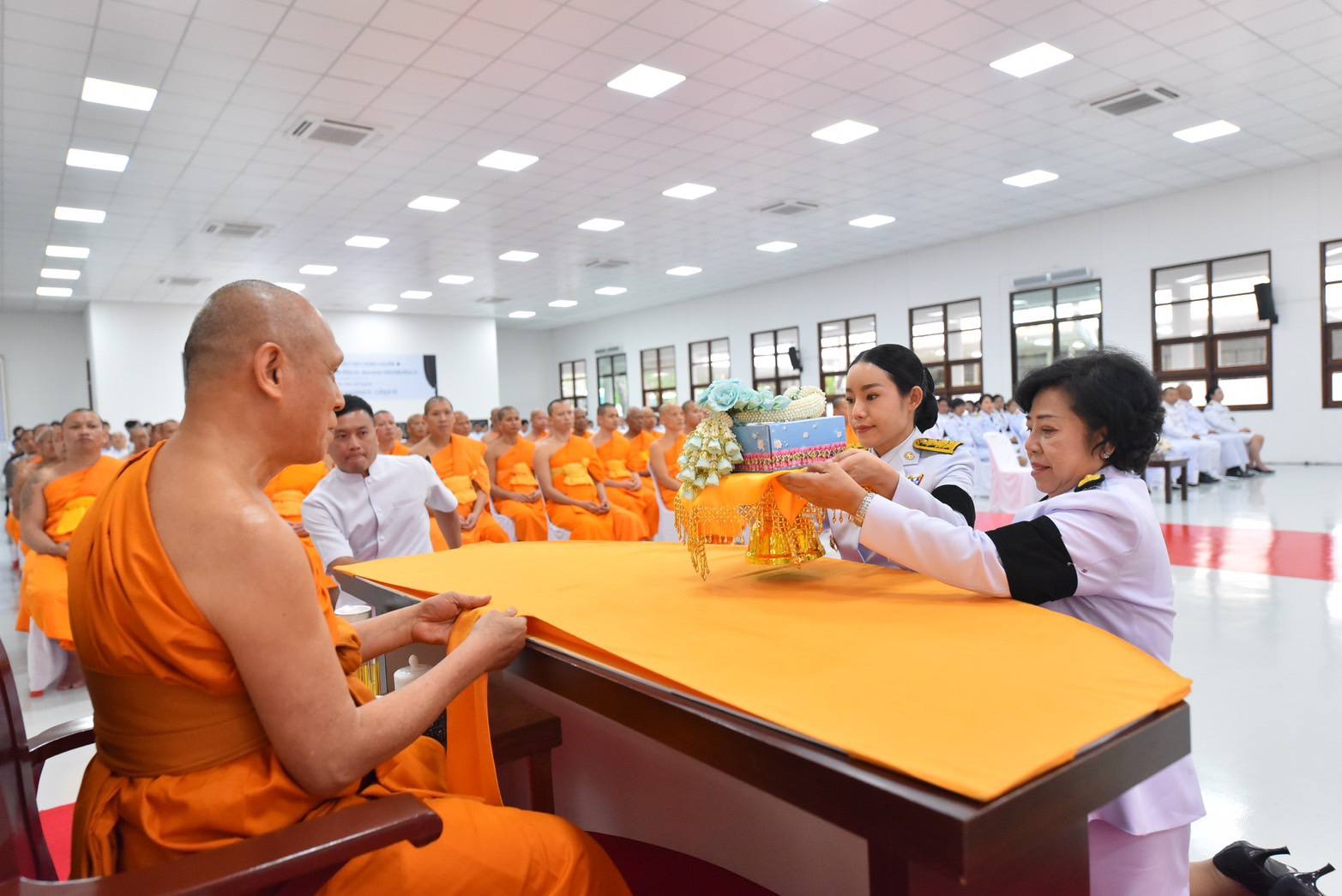 พสกนิกรชาวอำเภอคลองหลวง พร้อมใจบำเพ็ญกุศลปัญญาสมวาร อุทิศถวายพระราชกุศลแด่พระพันปีหลวง