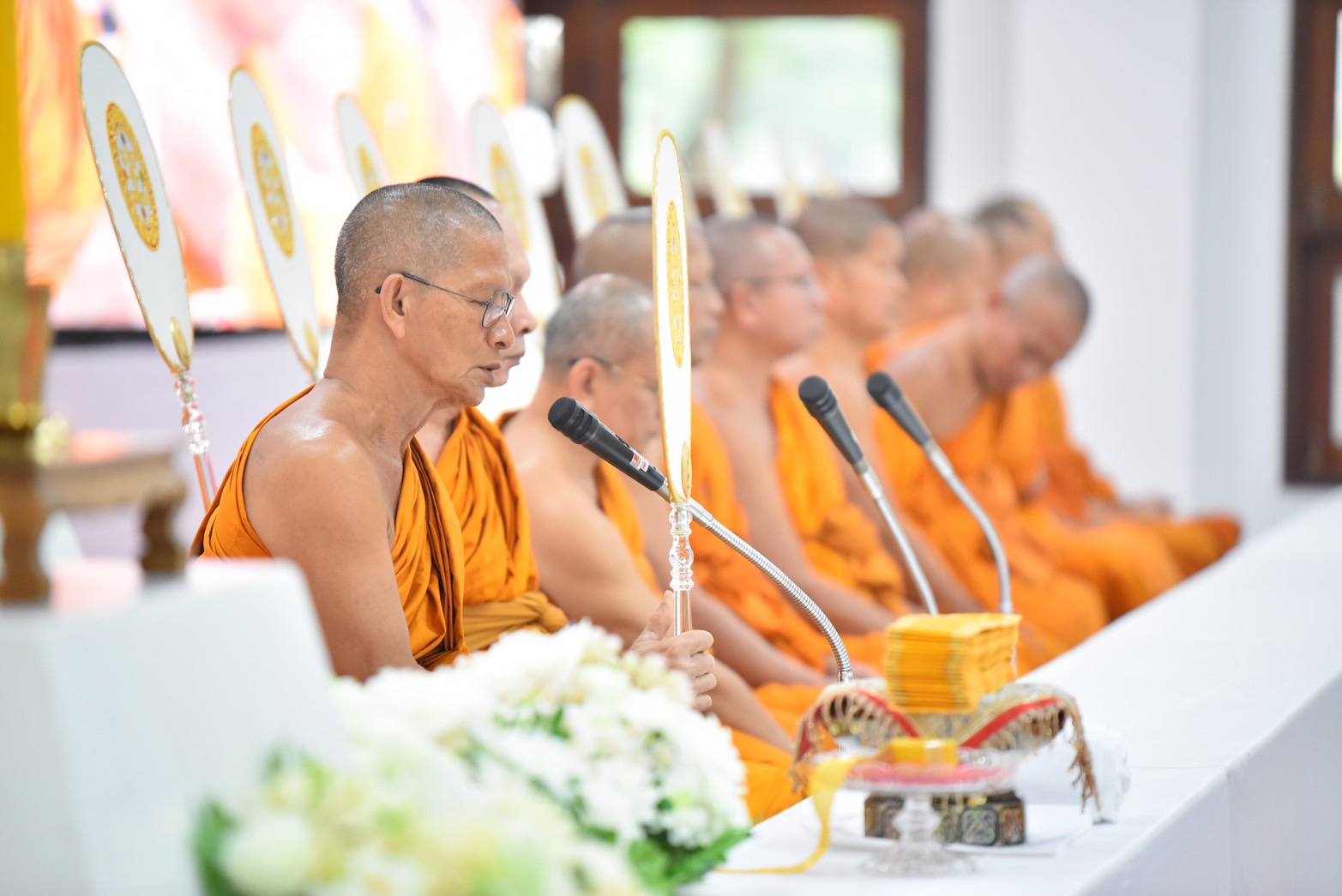 พสกนิกรชาวอำเภอคลองหลวง พร้อมใจบำเพ็ญกุศลปัญญาสมวาร อุทิศถวายพระราชกุศลแด่พระพันปีหลวง