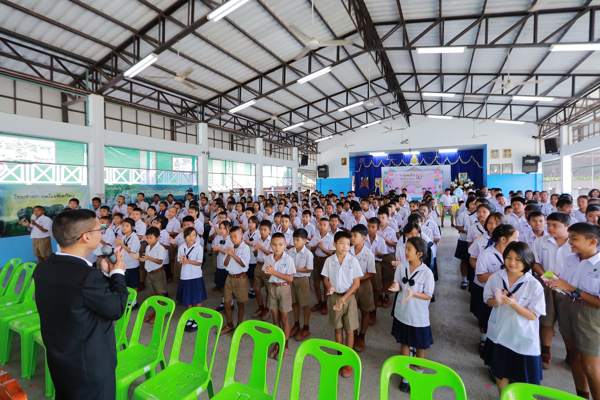 รวมพลังเด็กดี V-Star ผู้นำฟื้นฟูศีลธรรมโลก ประจำปี 2568 จังหวัดนครนายก