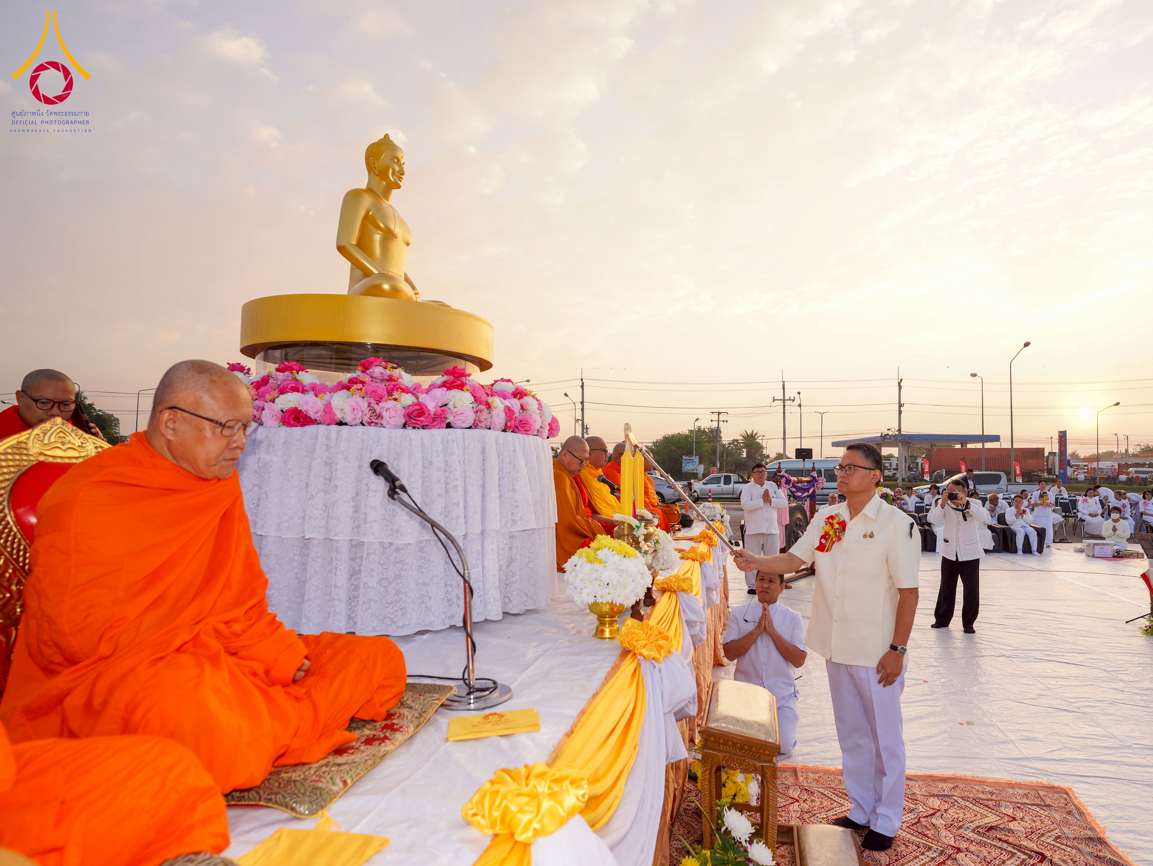 จังหวัดลำปาง จัดตักบาตรพระ 1,000 รูป ฉลอง 1,345 ปี