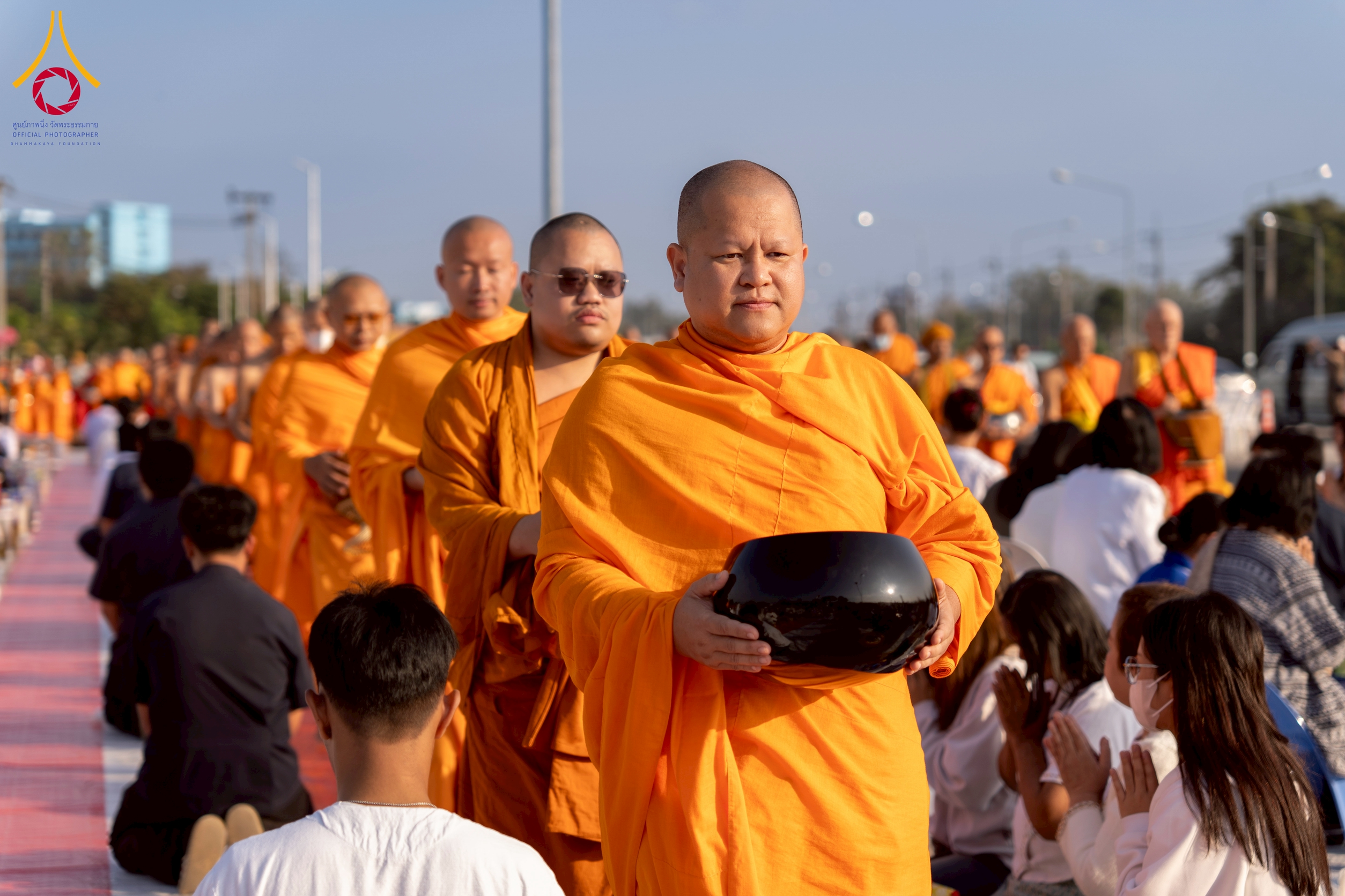 จังหวัดลำปาง จัดตักบาตรพระ 1,000 รูป ฉลอง 1,345 ปี