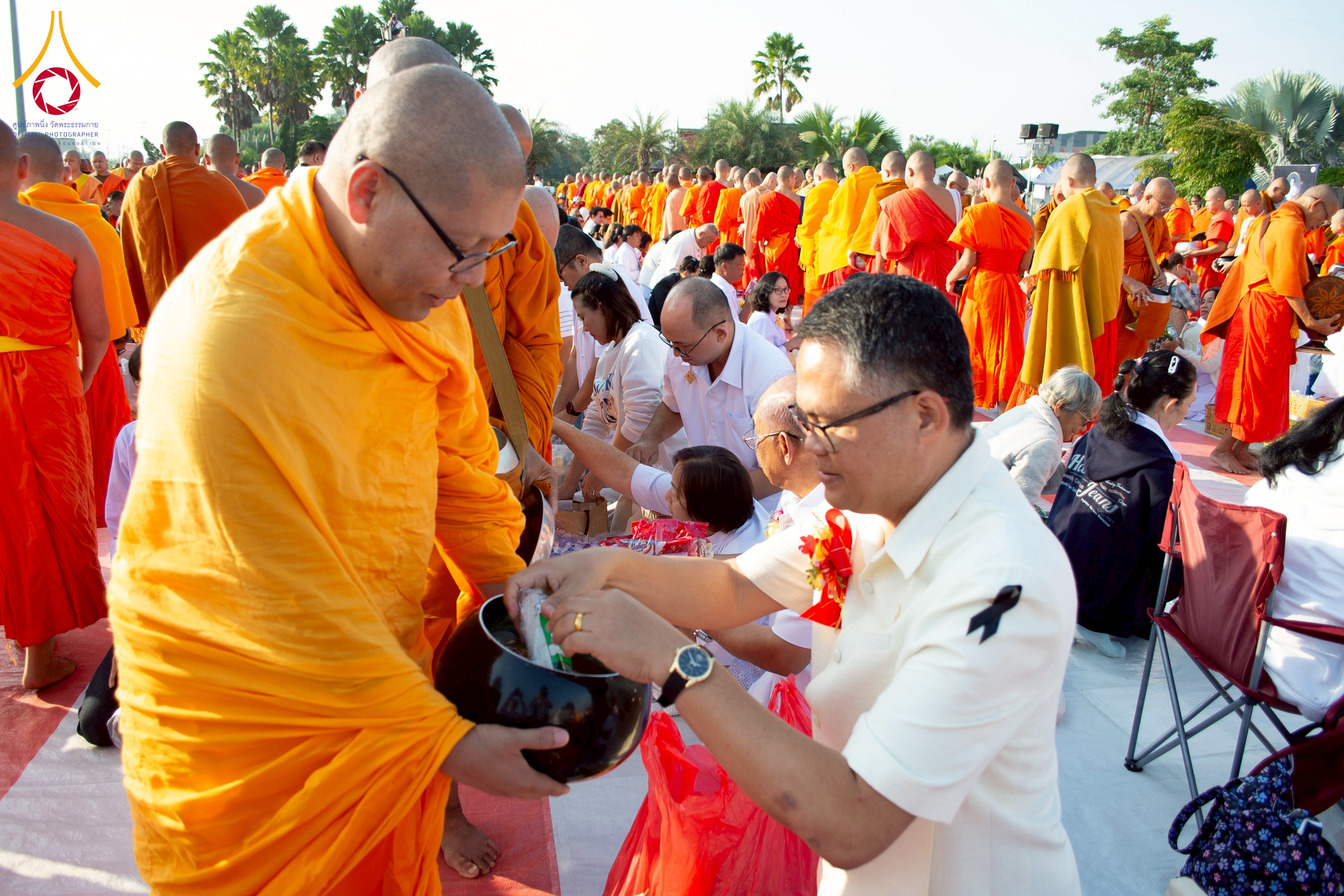 จังหวัดลำปาง จัดตักบาตรพระ 1,000 รูป ฉลอง 1,345 ปี