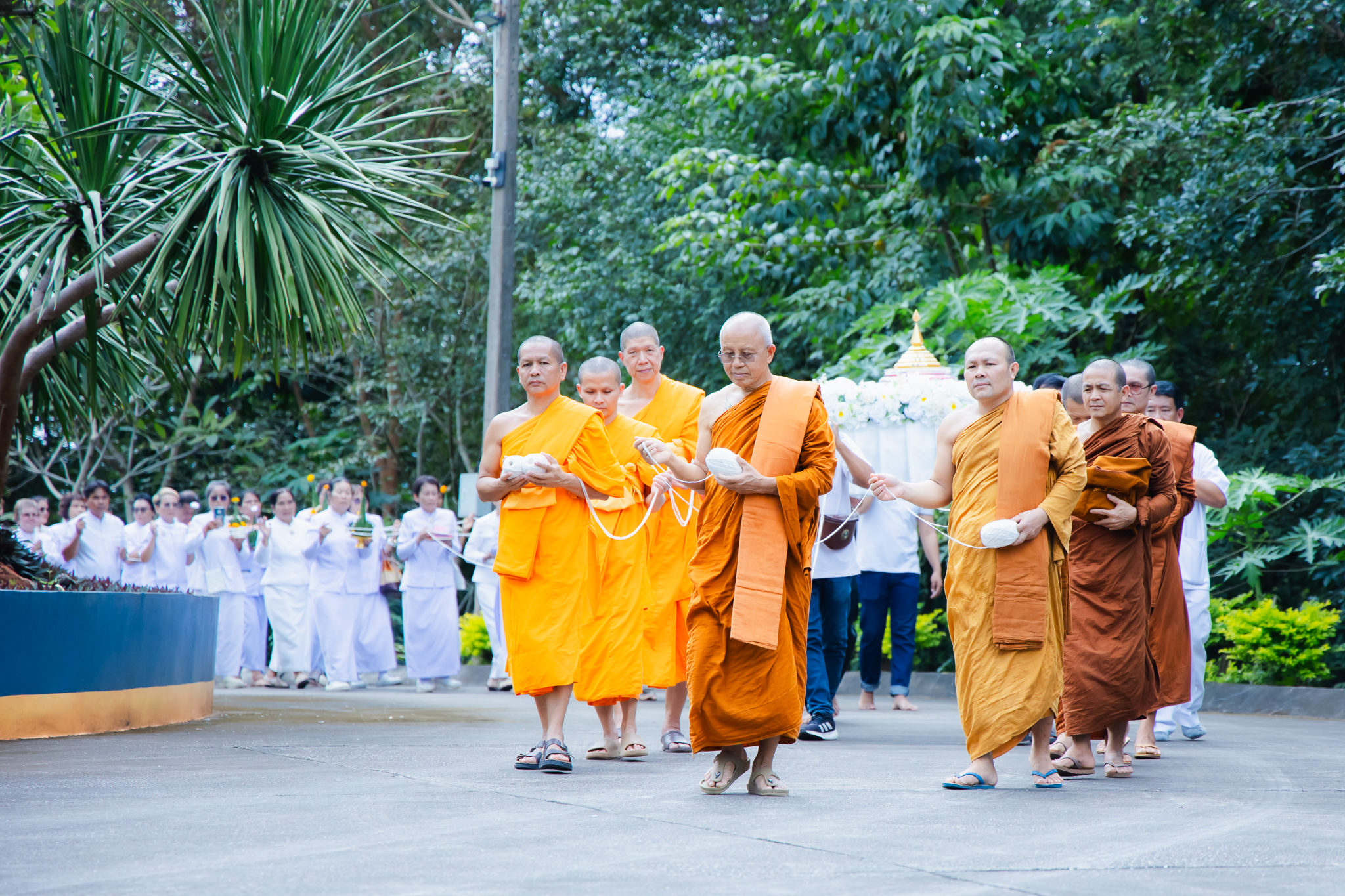 วัดถ้ำผาบิ้ง จัดพิธีถวายพระบรมสารีริกธาตุและประดิษฐาน ณ เจดีย์พิพิธภัณฑ์หลวงปู่หลุย จนฺทสาโร