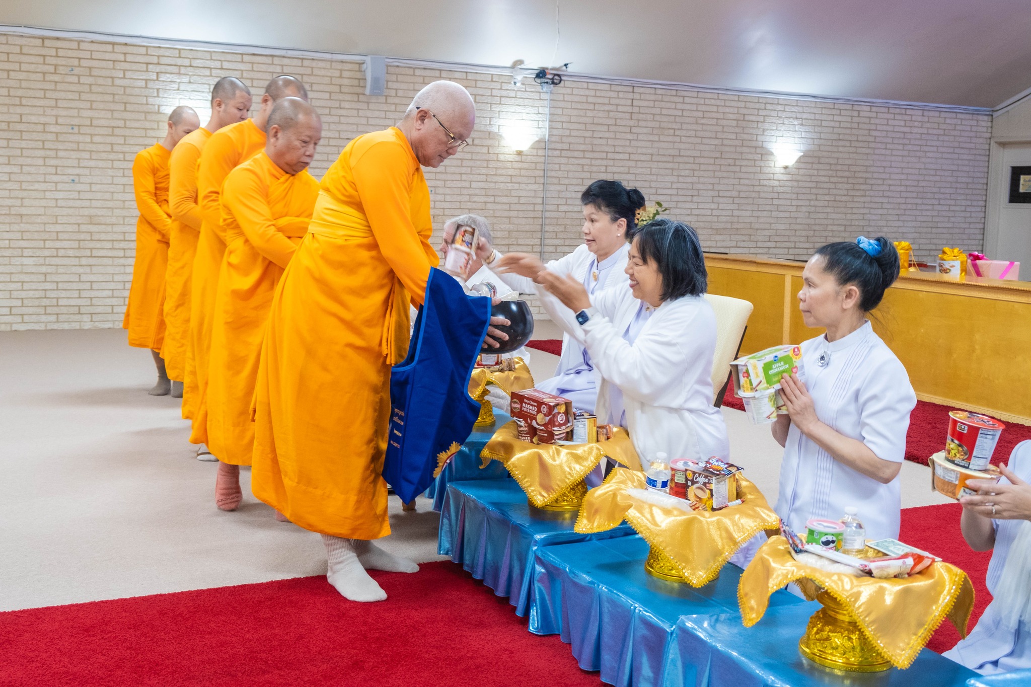 วัดพระธรรมกายเท็กซัส จัดงานบุญวันอาทิตย์