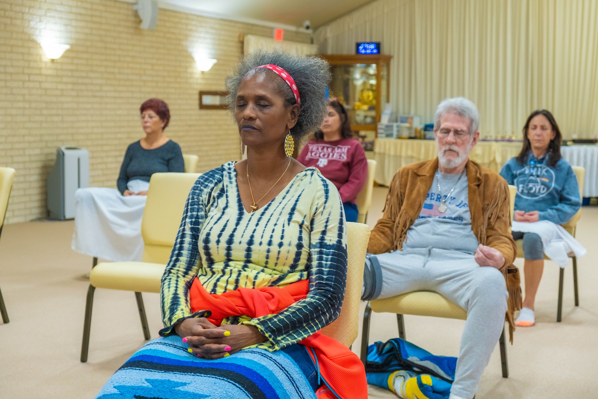 วัดพระธรรมกายเท็กซัส จัดคลาสสมาธิประจำสัปดาห์