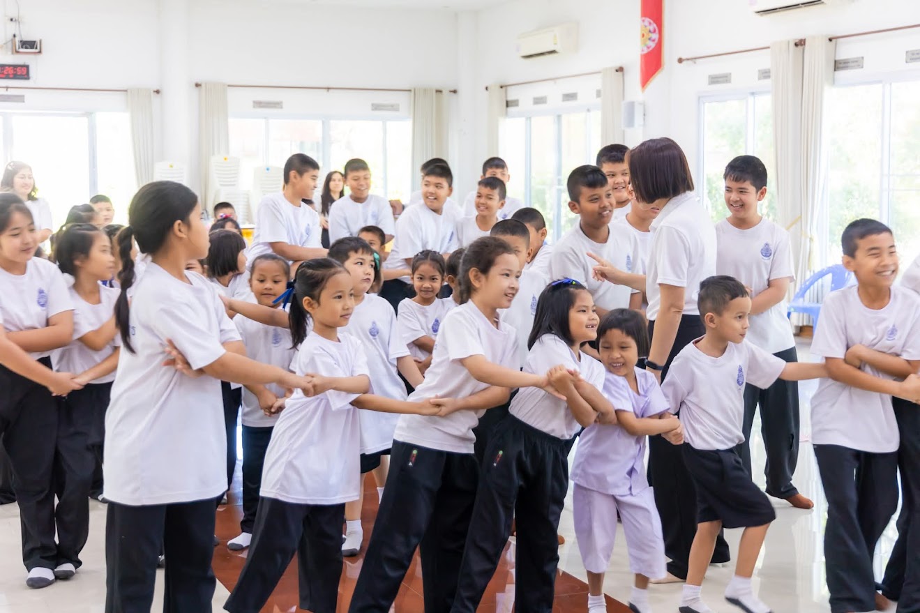 ศูนย์อบรมเยาวชนบางปะหัน จัดค่ายอบรมศีลธรรม โรงเรียนวัดไก่