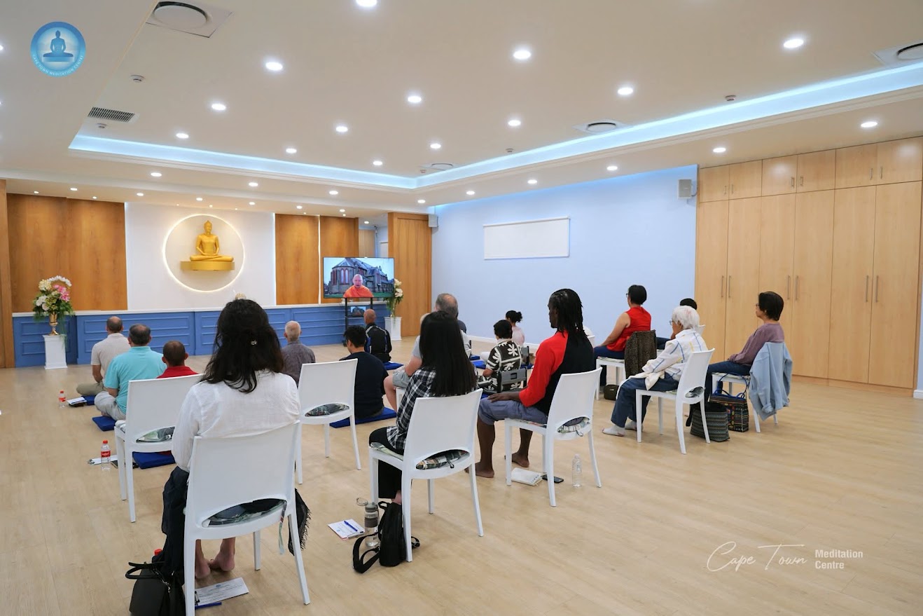 วัดพุทธเคปทาวน์ จัดคลาสสมาธิแก่ชาวท้องถิ่น