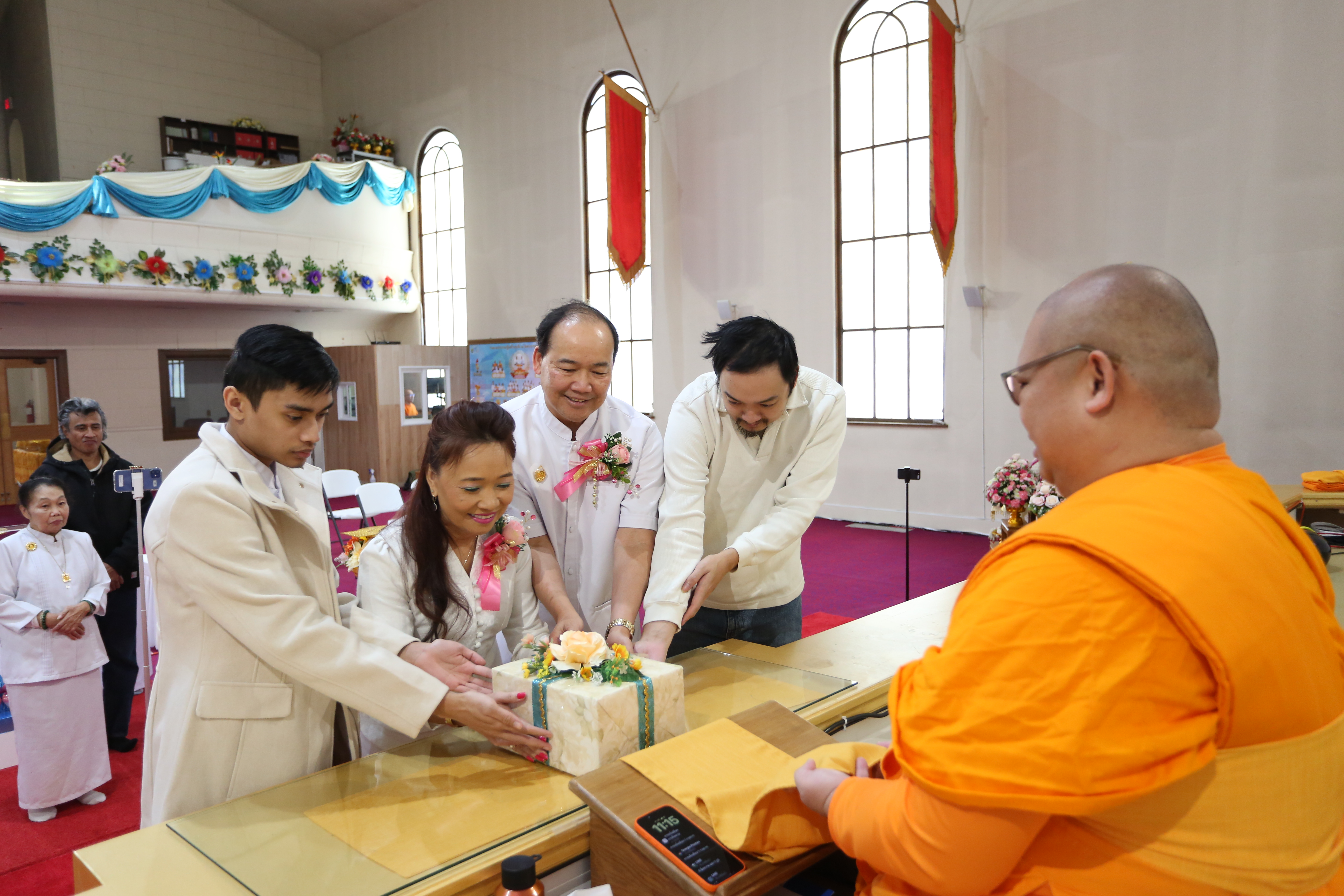 วัดพระธรรมกายออเรกอน จัดพิธีมุทิตาอายุวัฒนมงคล 85 ปี หลวงพ่อทัตตชีโว