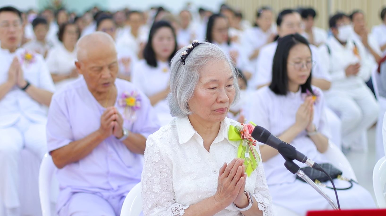 ศูนย์ปฏิบัติธรรมน้ำใสใจสว่าง จัดพิธีทอดผ้าป่าตอกเสาเข็มต้นแรกหอฉันคุณยายอาจารย์ฯ