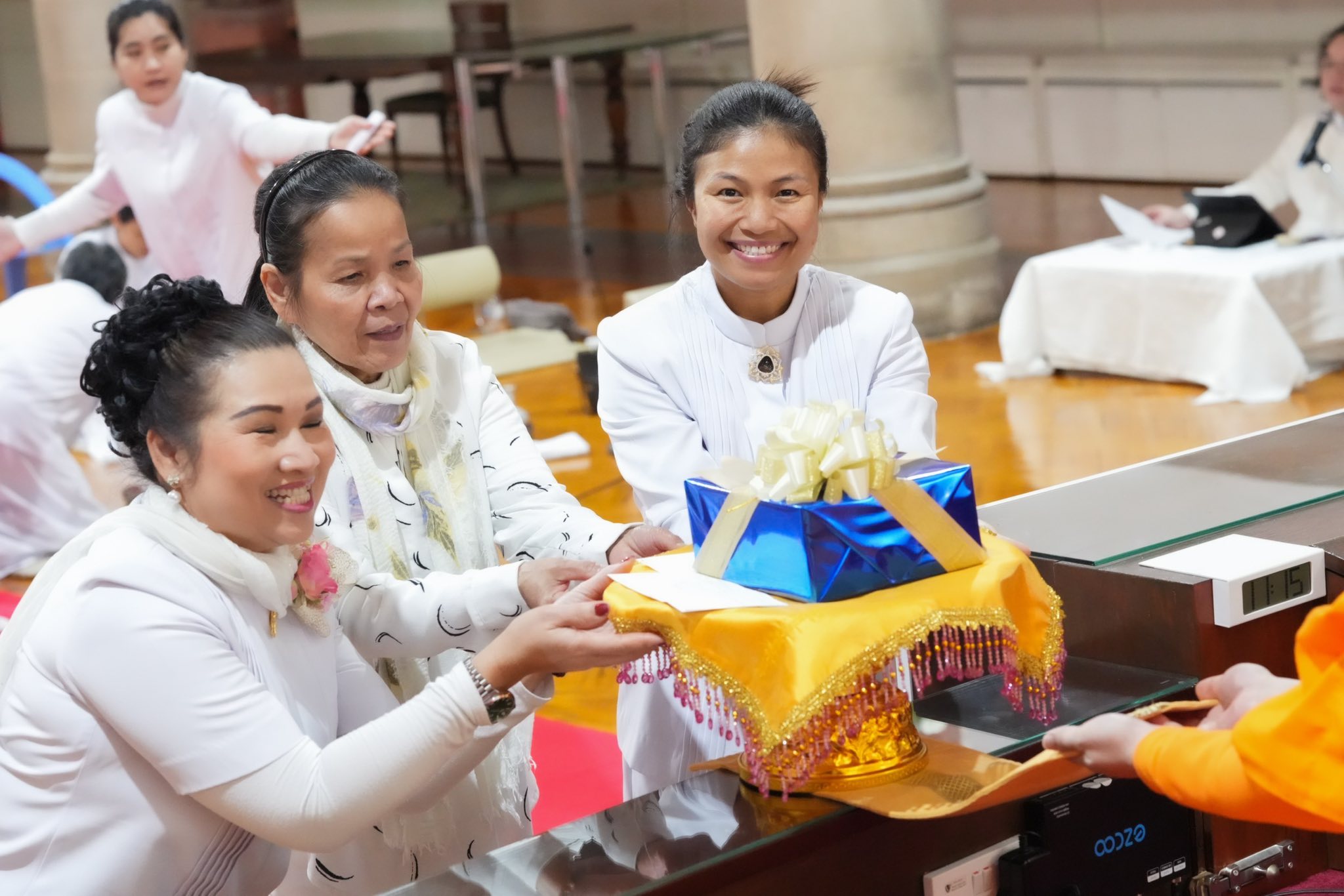วัดพระธรรมกายลอนดอน จัดพิธีมุทิตาอายุวัฒนมงคล 85 ปี หลวงพ่อทัตตชีโว