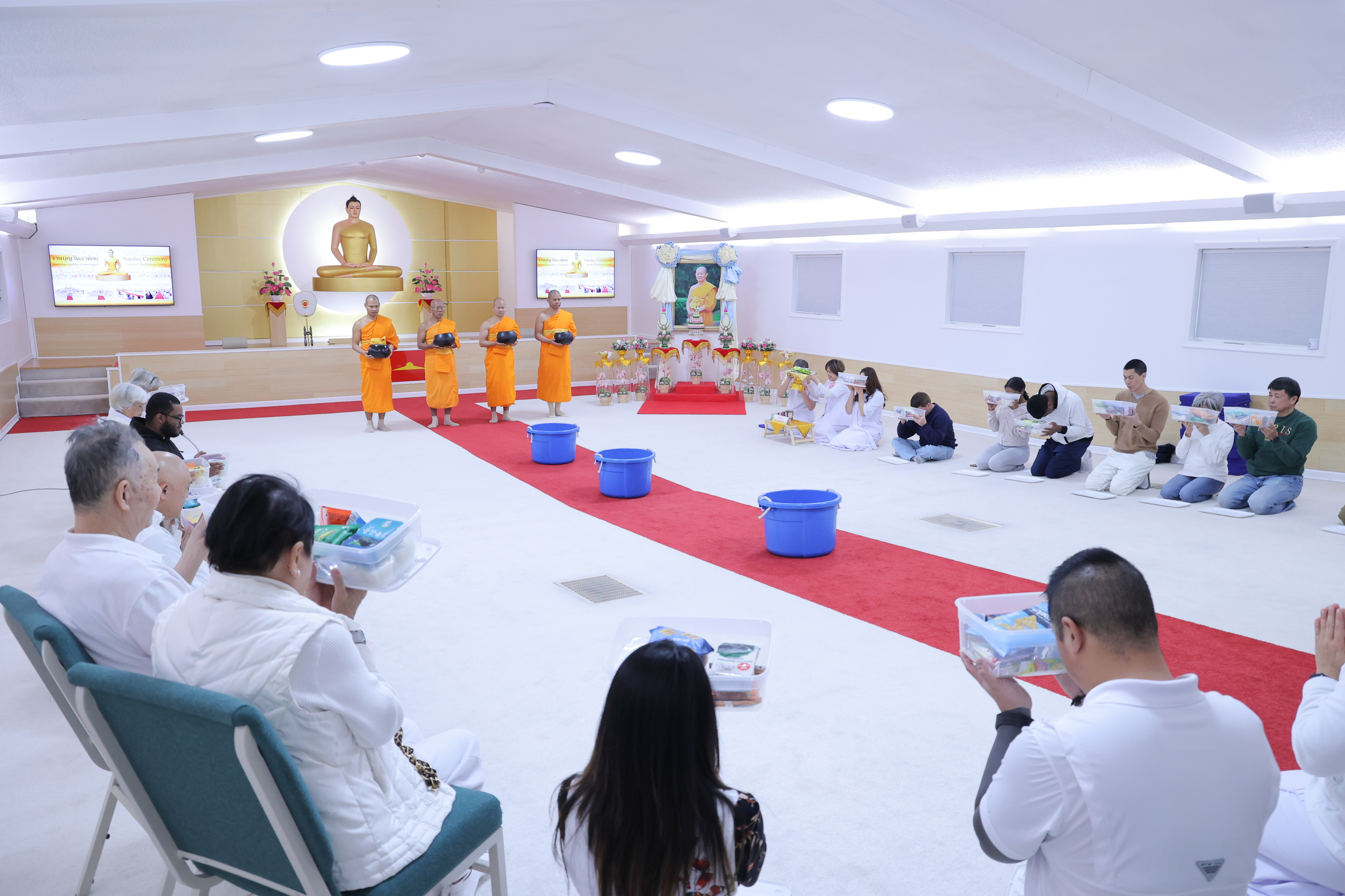 วัดพระธรรมกายจอร์เจีย จัดพิธีทอดผ้าป่าบูชาธรรมหลวงพ่อทัตตชีโว