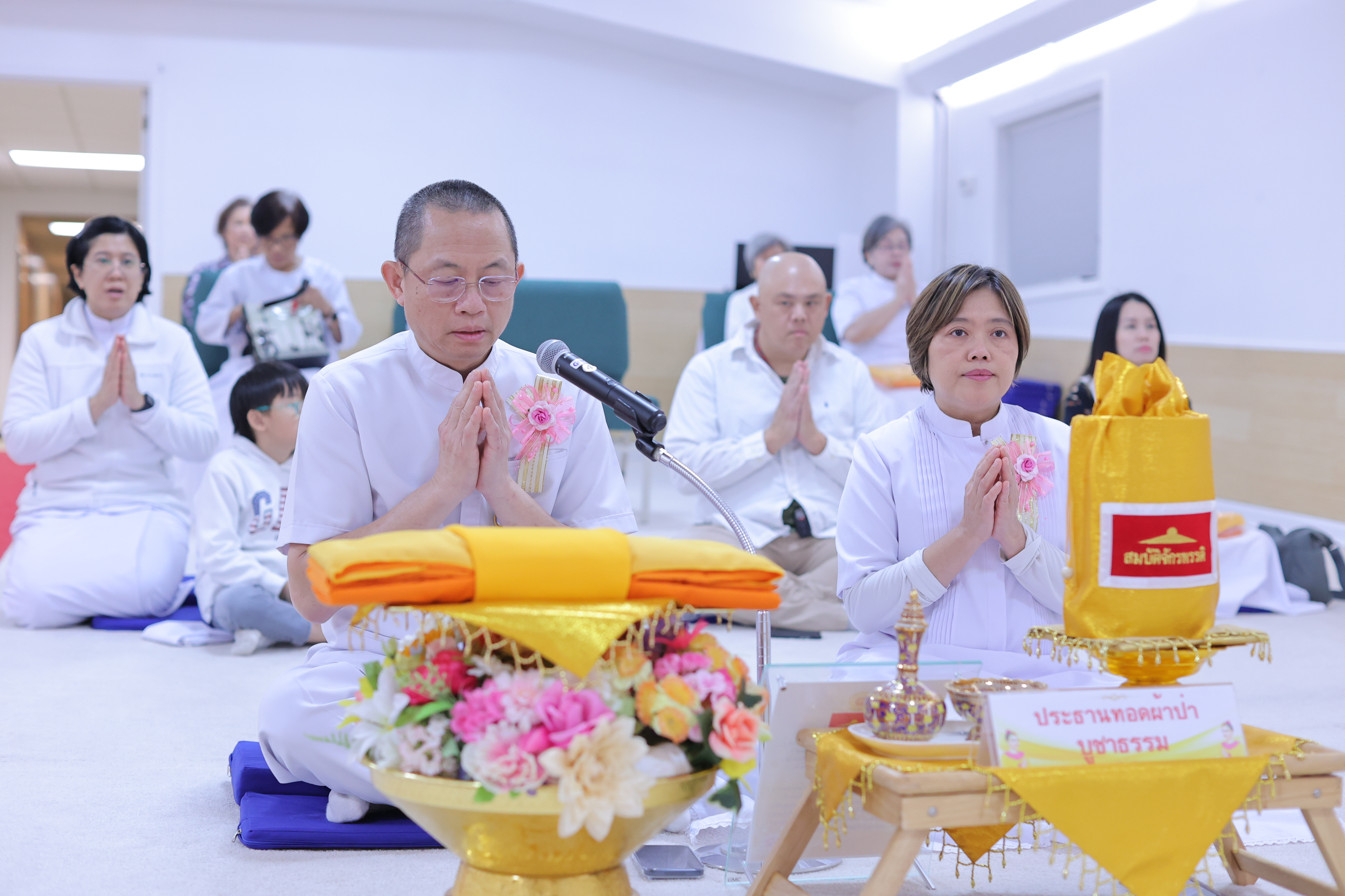 วัดพระธรรมกายจอร์เจีย จัดพิธีทอดผ้าป่าบูชาธรรมหลวงพ่อทัตตชีโว
