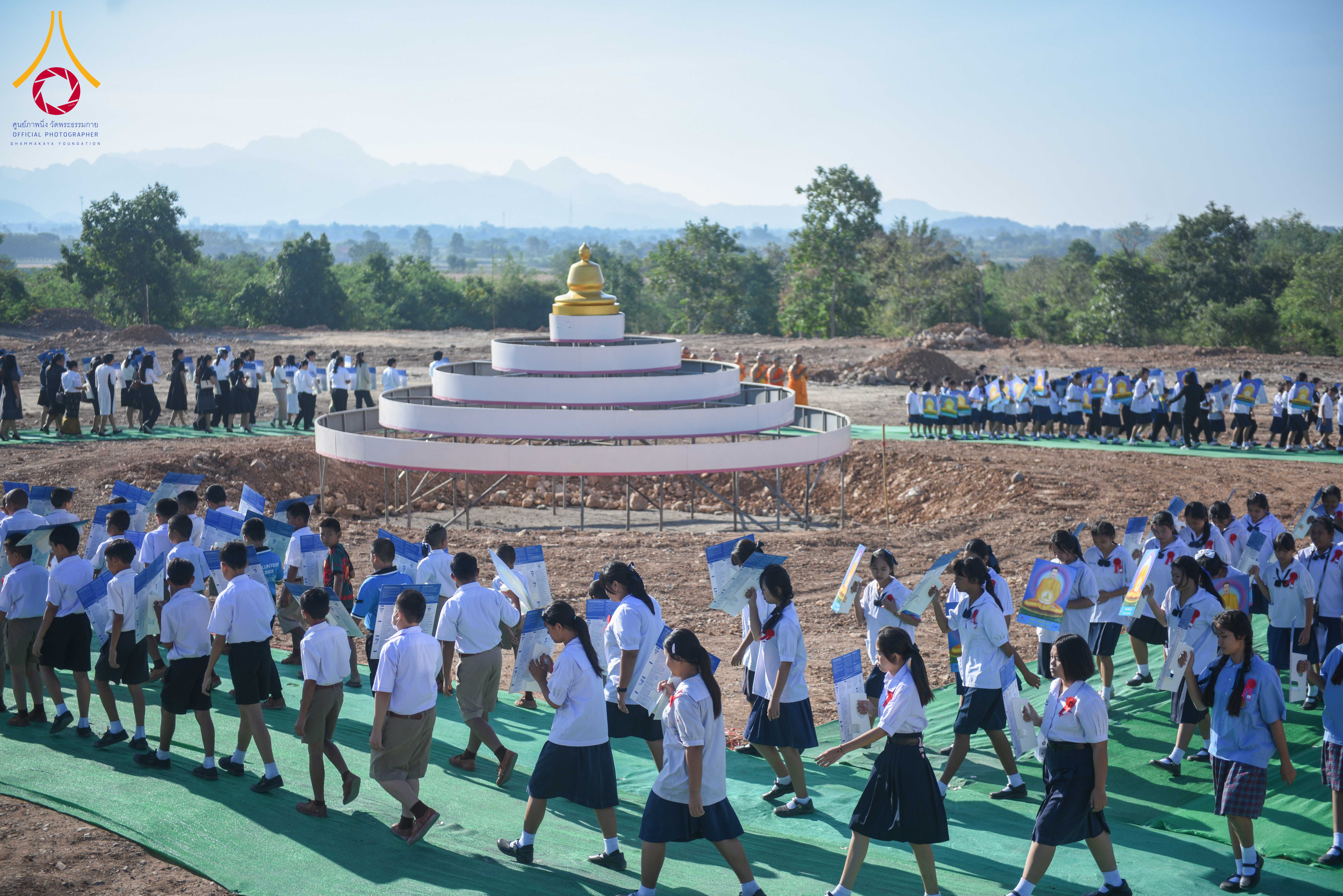 พิธีมอบโล่โครงการเจริญพระพุทธมนต์บทธัมมจักกัปปวัตตนสูตร และกิจกรรมรวมพลังเด็กดี V-Star ณ ศูนย์ปฏิบัติธรรมสระบุรี