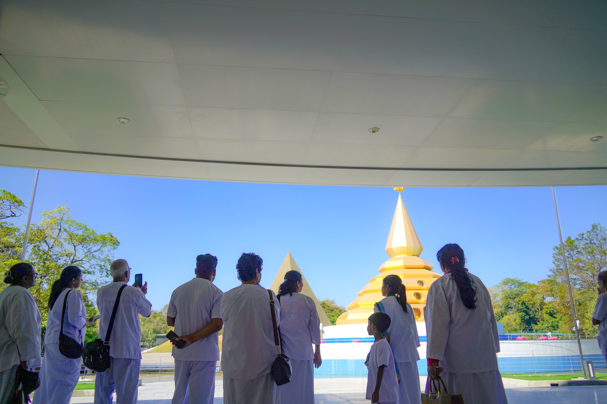 คณะชาวศรีลังกา มาเยี่ยมชมวัดพระธรรมกาย