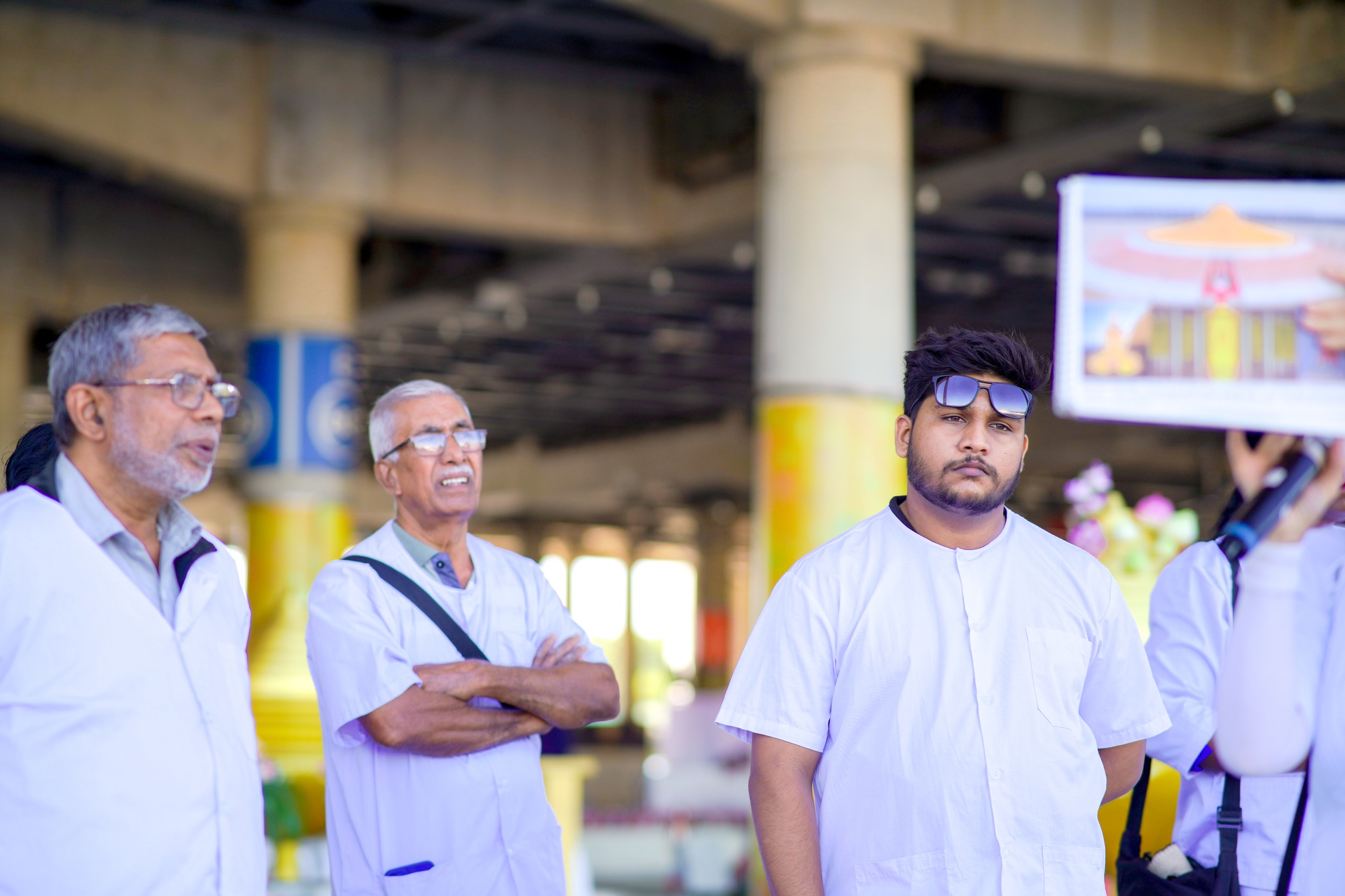 คณะชาวศรีลังกา มาเยี่ยมชมวัดพระธรรมกาย