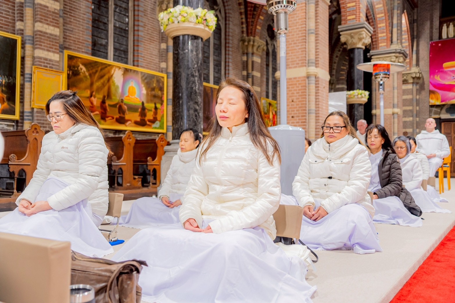 วัดพระธรรมกายเนเธอร์แลนด์ จัดงานบุญบูชาข้าวพระ