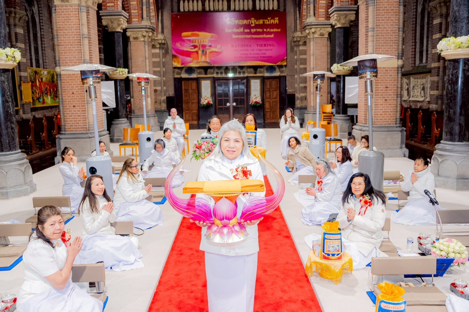 วัดพระธรรมกายเนเธอร์แลนด์ จัดงานบุญบูชาข้าวพระ