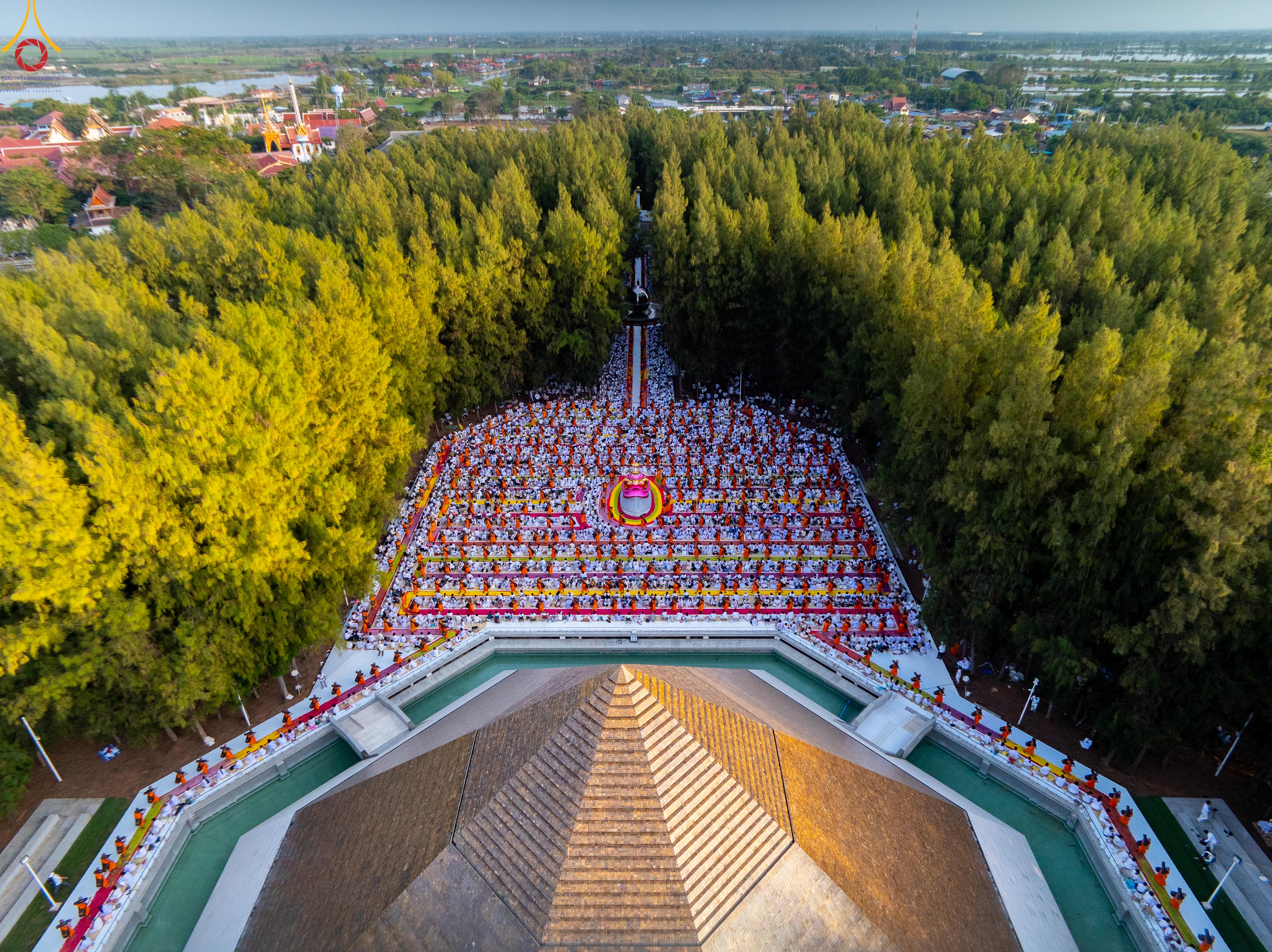 พิธีต้อนรับพระธรรมยาตรา ปีที่ 14 หน้าที่ว่าการ อำเภอสองพี่น้อง-อนุสรณ์สถานมหาวิหารพระมงคลเทพมุนี จังหวัดสุพรรณบุรี